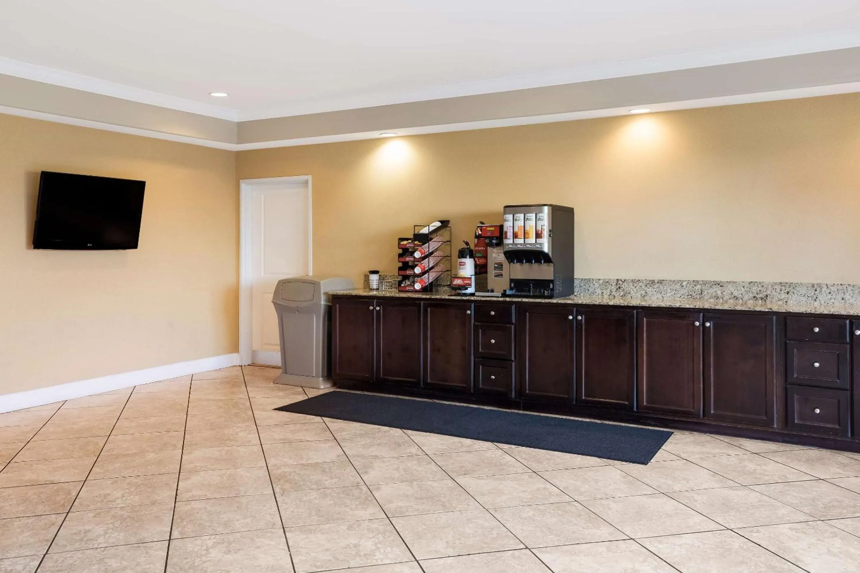 Breakfast in Suburban Studios Berwick - Morgan City