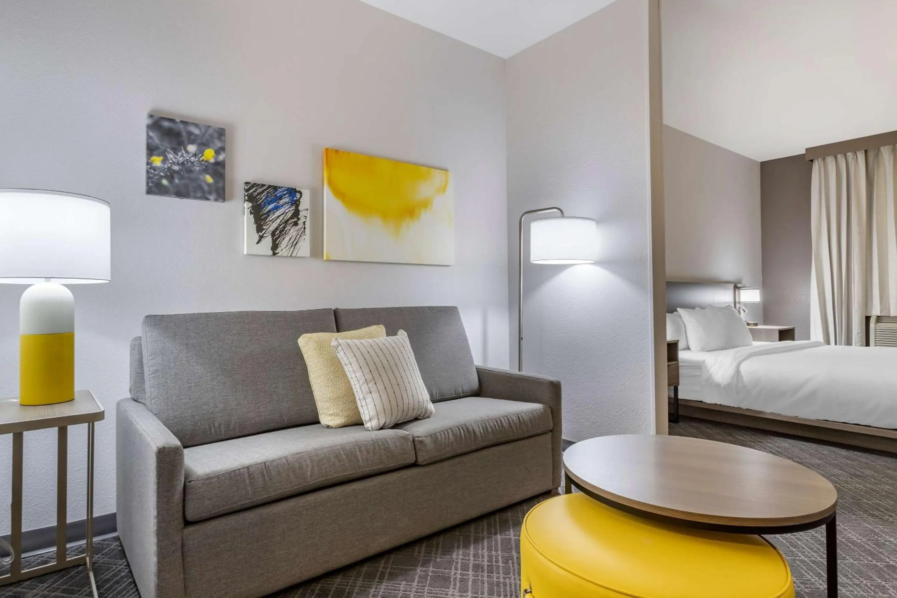 Bedroom, Bed in Comfort Suites Natchitoches