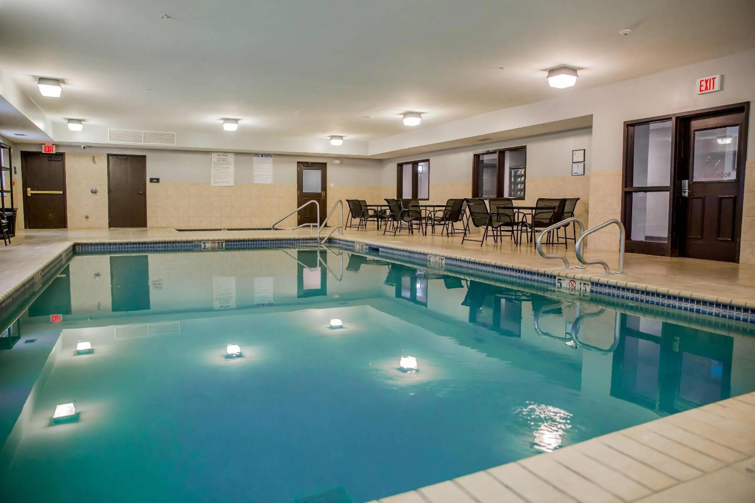 Swimming pool in Evangeline Downs Hotel, an Ascend Collection Hotel
