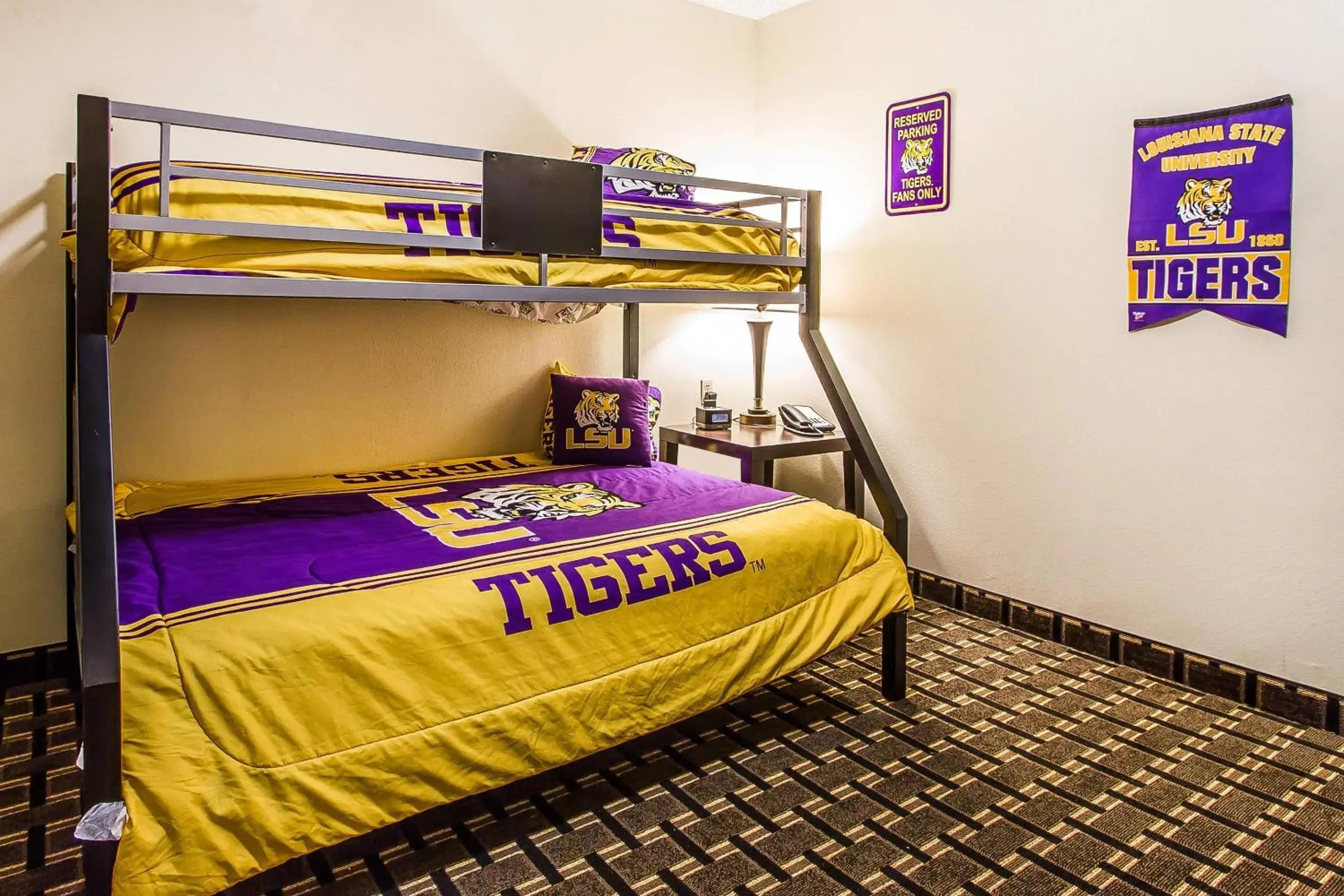 Bedroom, Bed in Evangeline Downs Hotel, an Ascend Collection Hotel Bedroom, Bed in Evangeline Downs Hotel, an Ascend Collection Hotel