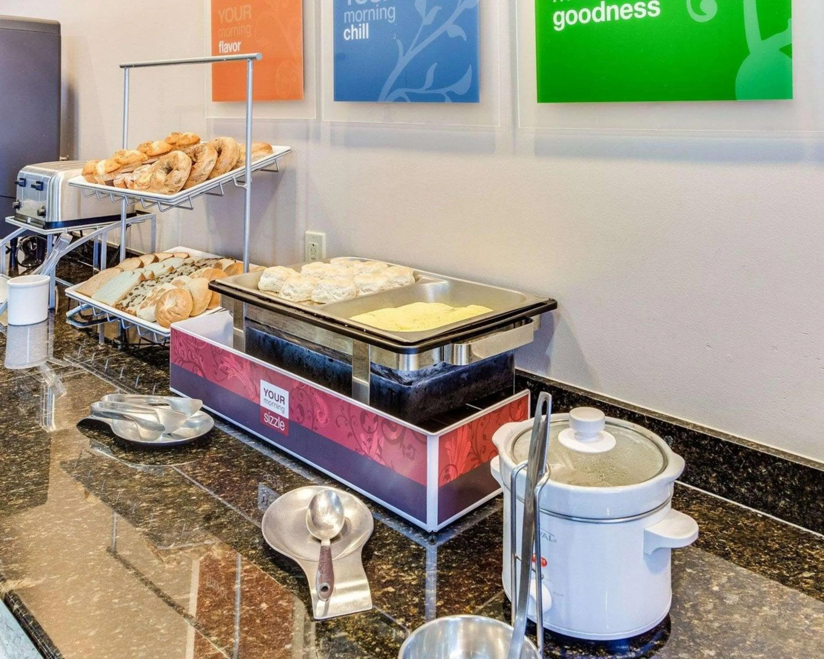 Restaurant/places to eat in Comfort Suites Mandeville - Covington