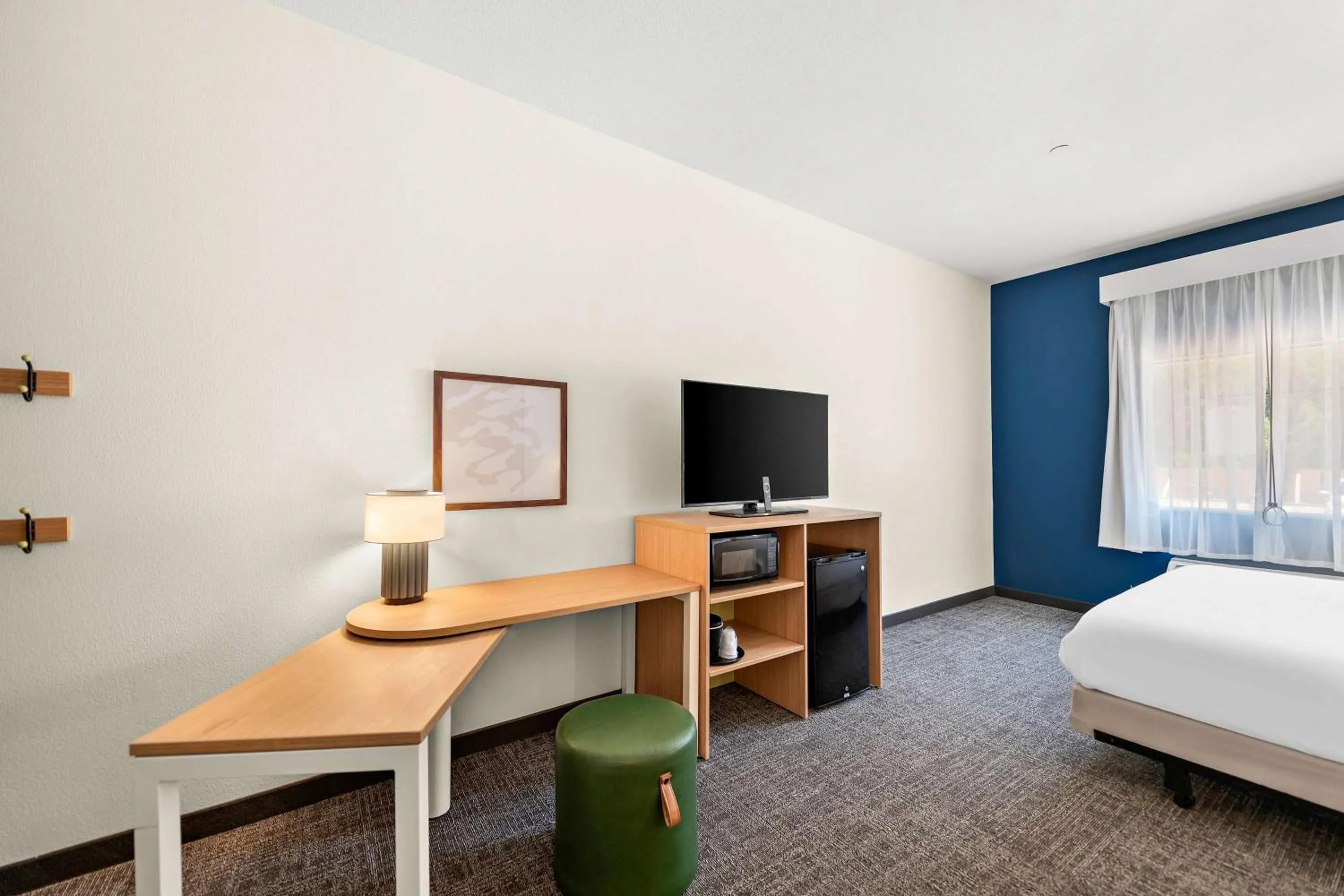 Bed in Comfort Inn & Suites Mansfield