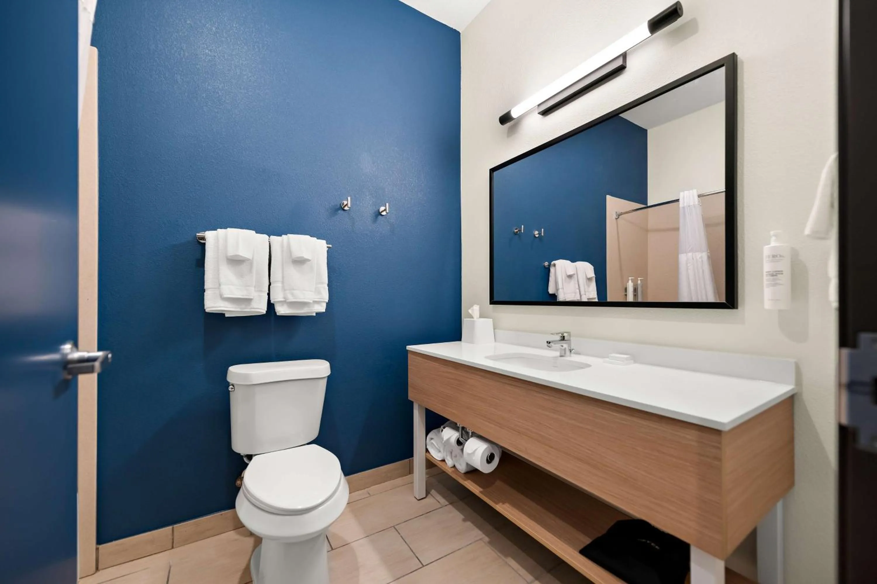 Bathroom in Comfort Inn & Suites Mansfield