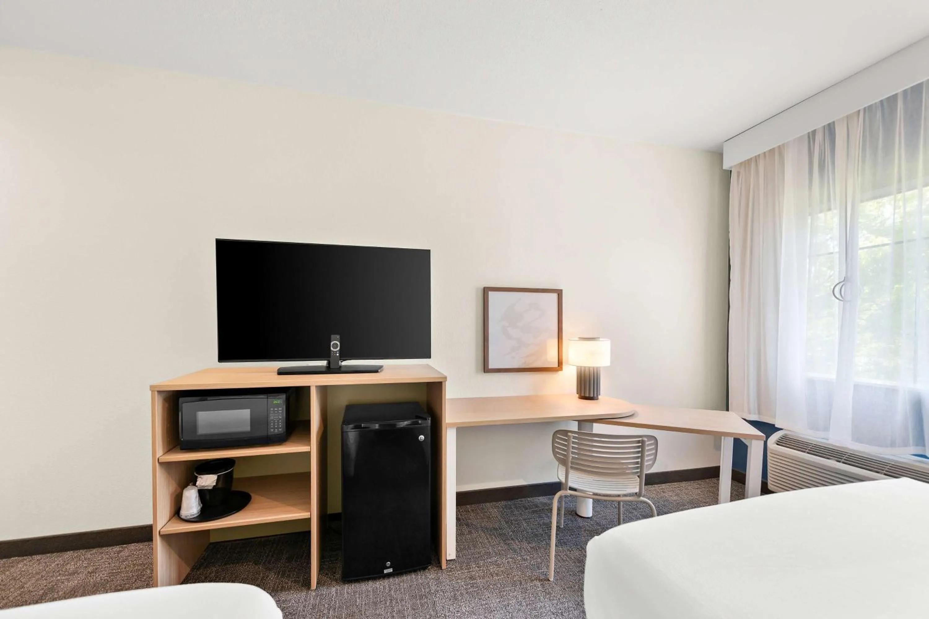 Bedroom, Bed in Comfort Inn & Suites Mansfield