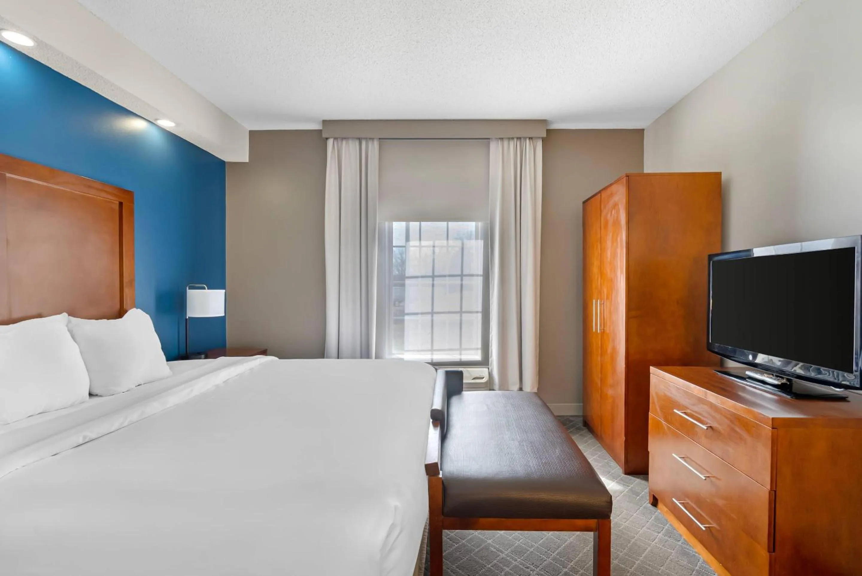 Bedroom, Bed in Comfort Inn West Monroe near Sports & Events Center