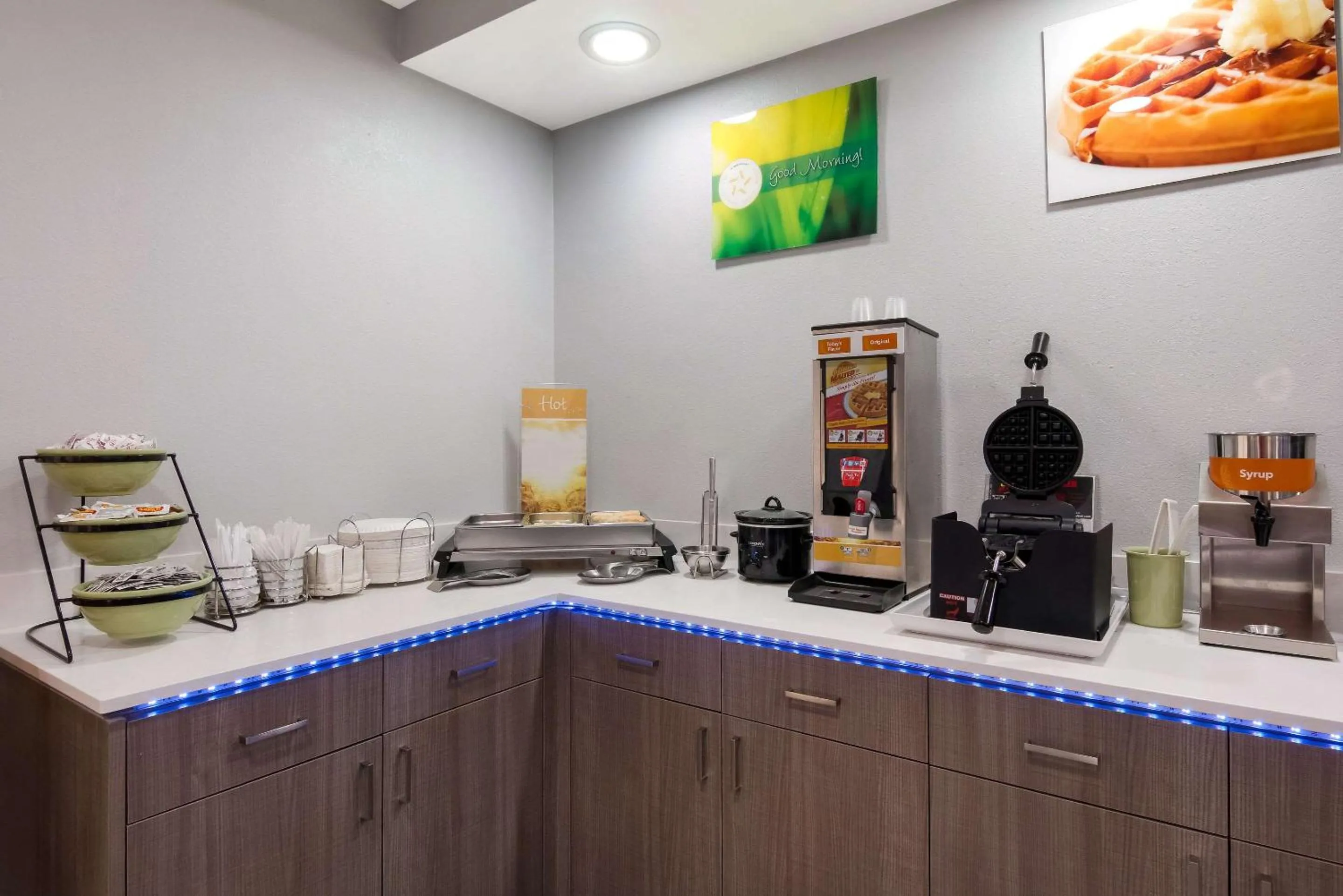 Breakfast in Quality Inn near Casinos and Convention Center