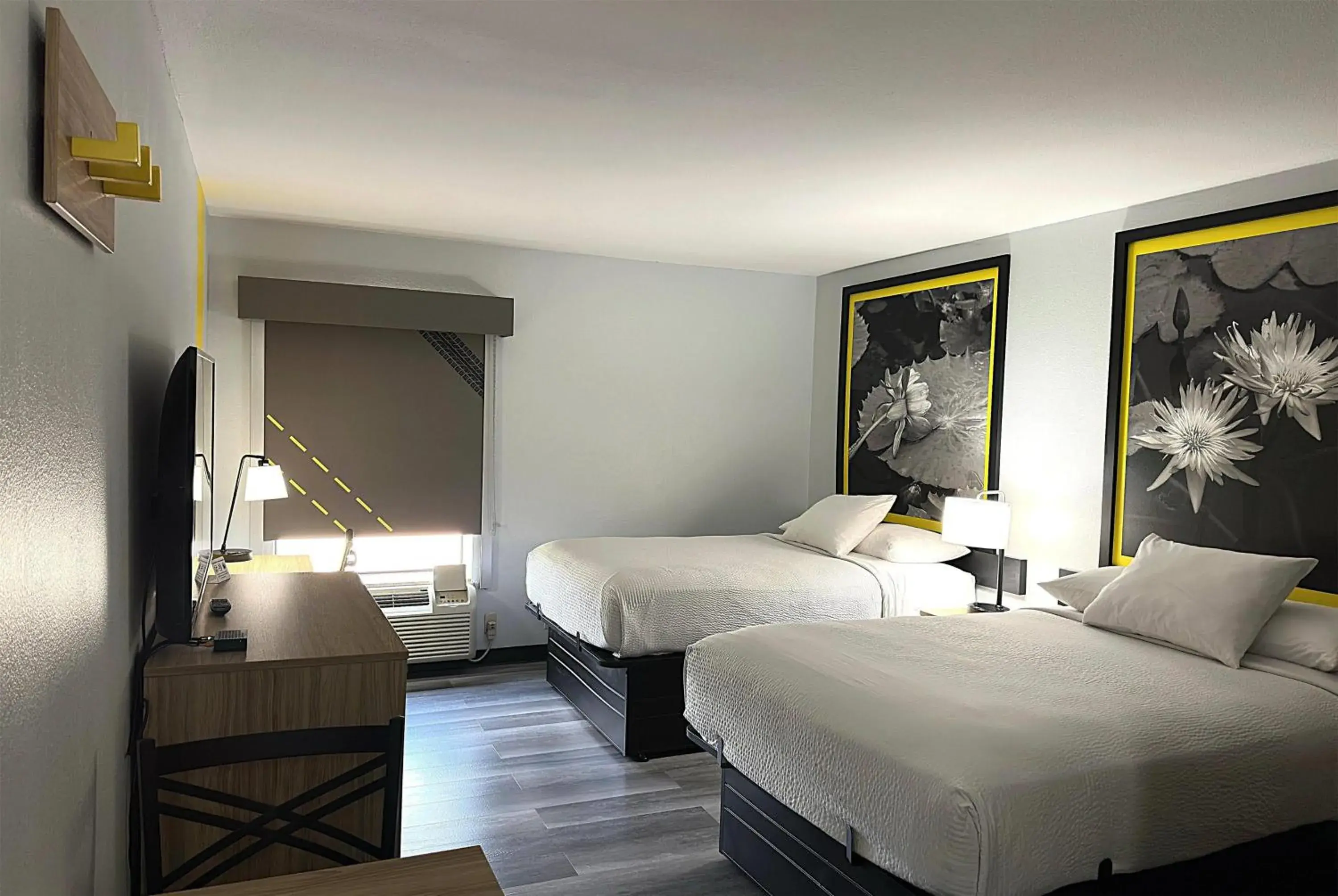 Photo of the whole room, Bed in Super 8 by Wyndham Alexandria LA Photo of the whole room, Bed in Super 8 by Wyndham Alexandria LA