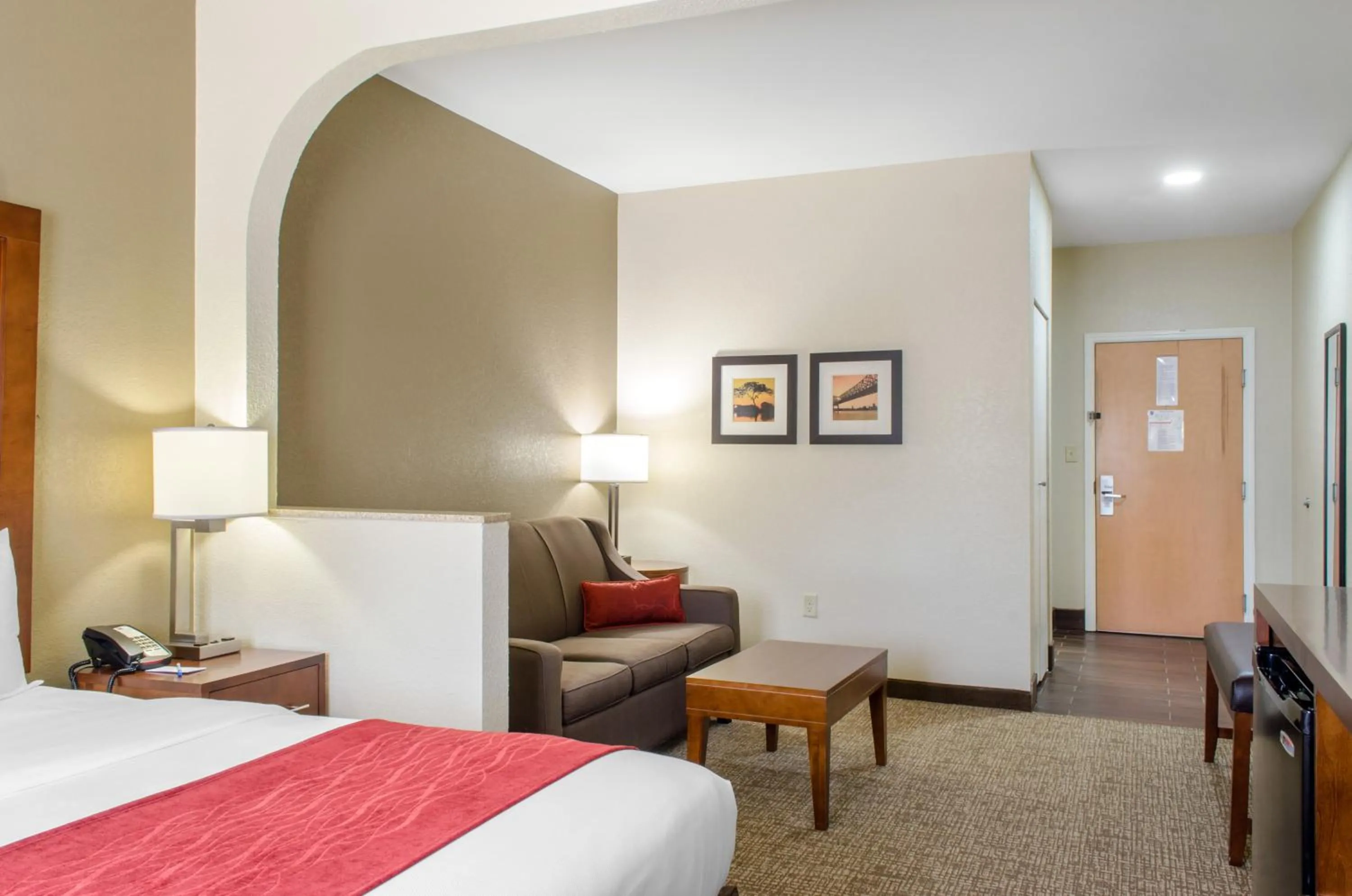 Bed in Comfort Inn & Suites Covington - Mandeville