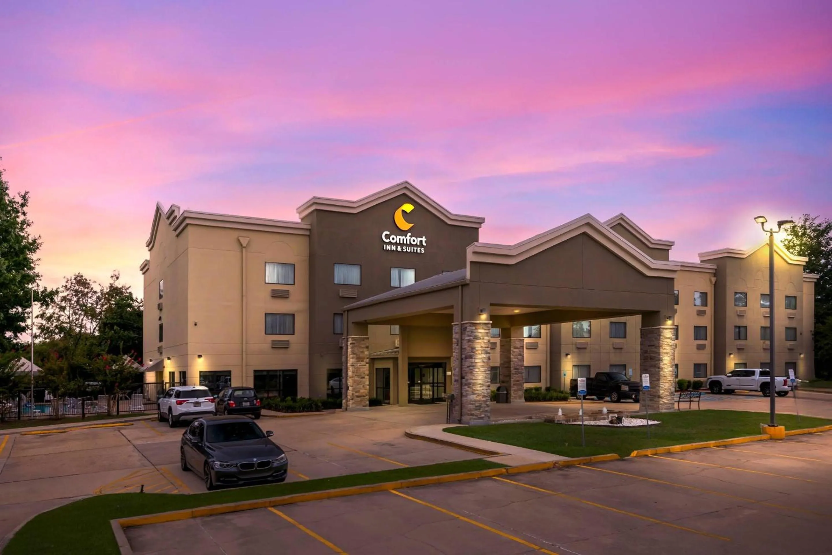 Property building in Comfort Inn & Suites Covington - Mandeville