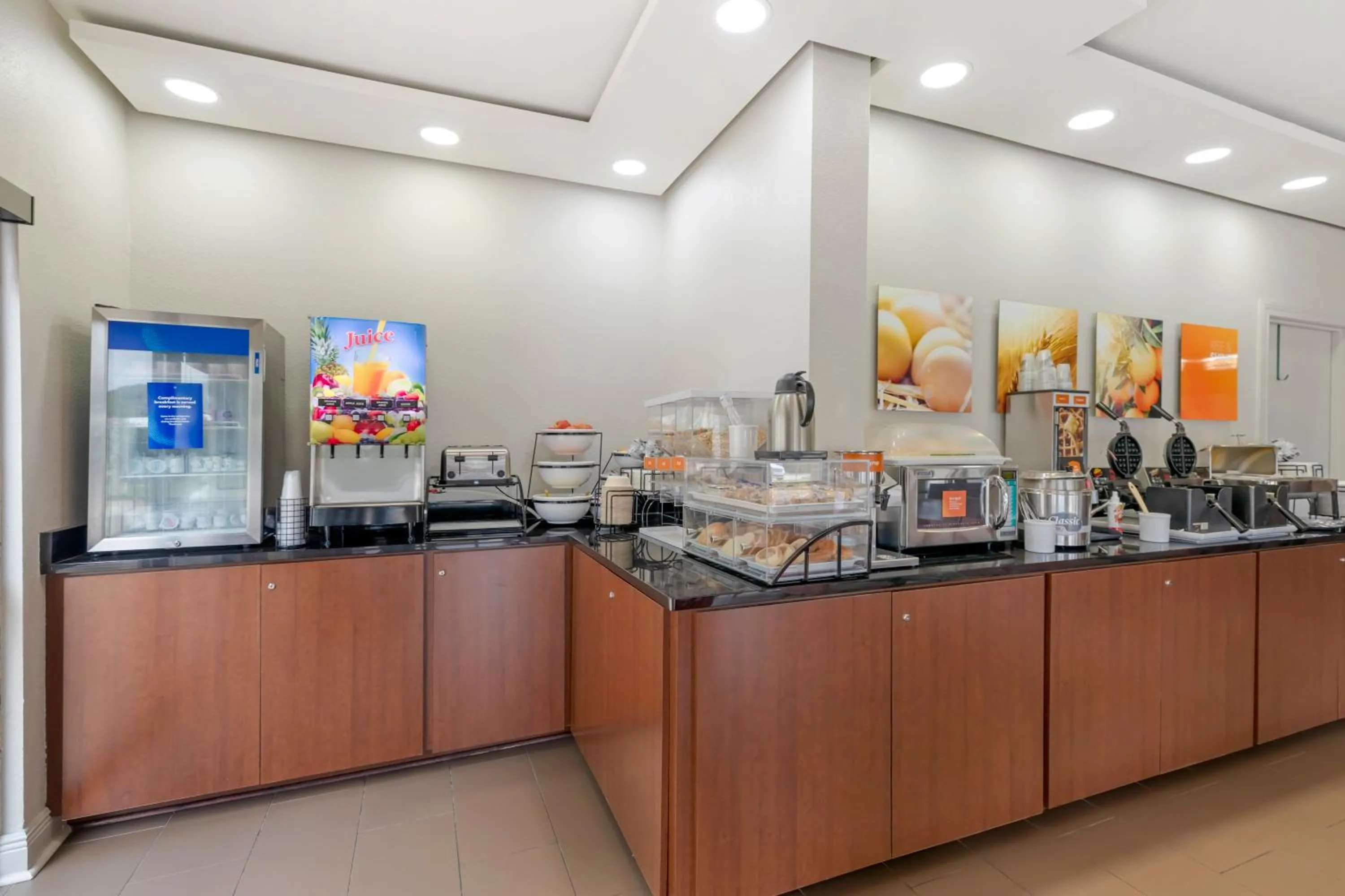 Food and drinks in Comfort Inn & Suites Covington - Mandeville