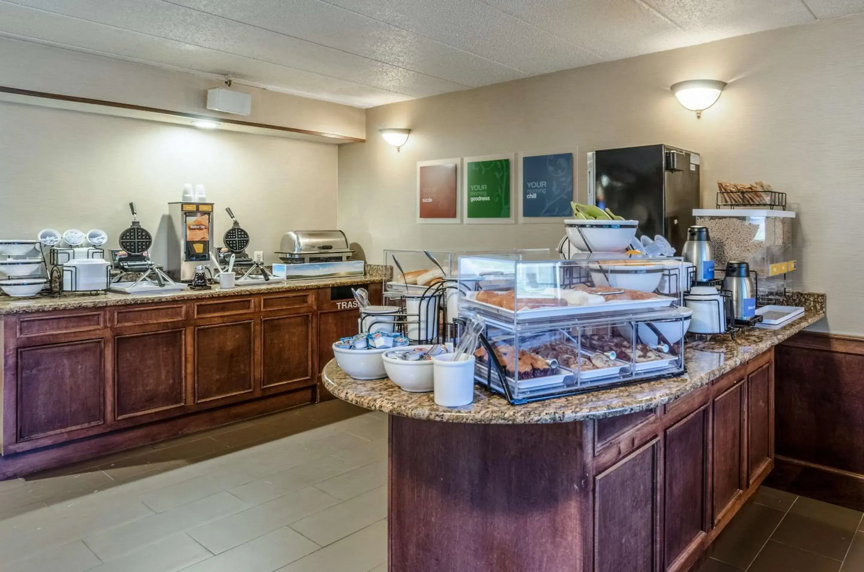 Breakfast in Comfort Inn & Suites West Springfield Breakfast in Comfort Inn & Suites West Springfield