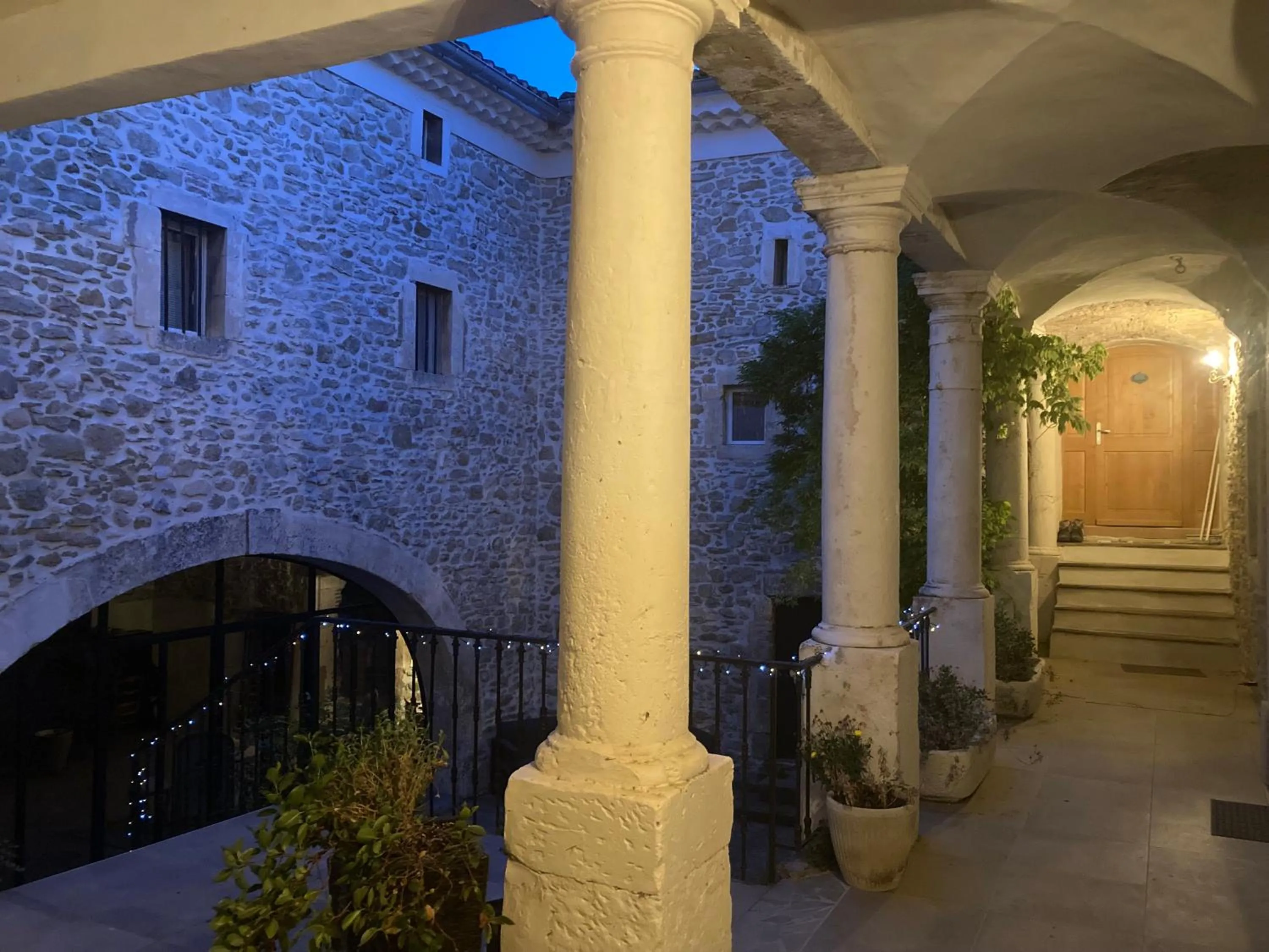 Inner courtyard view in DOMAINE FORVENT