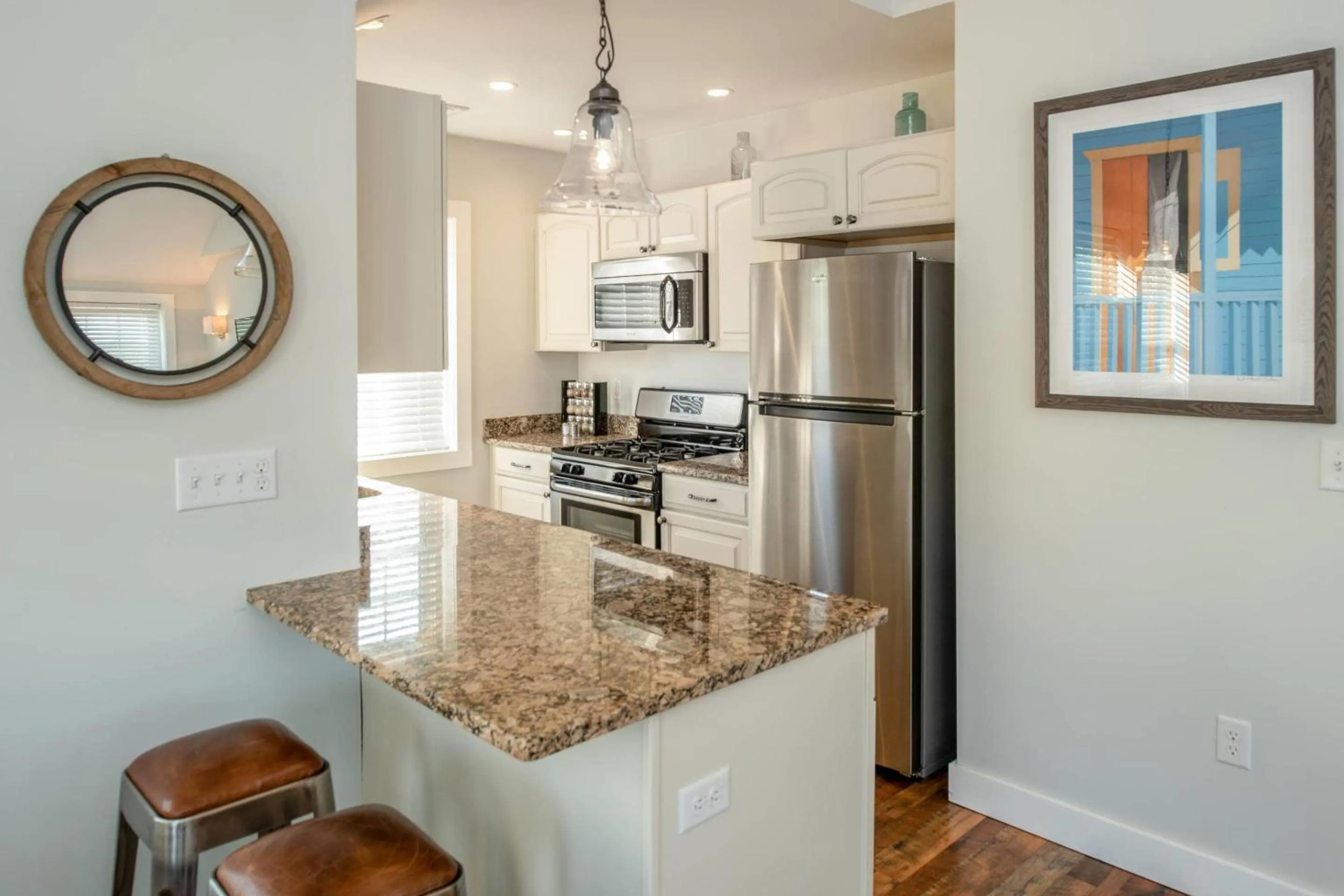 Bedroom in Edgar Hotel Martha's Vineyard, an Ascend Collection Hotel