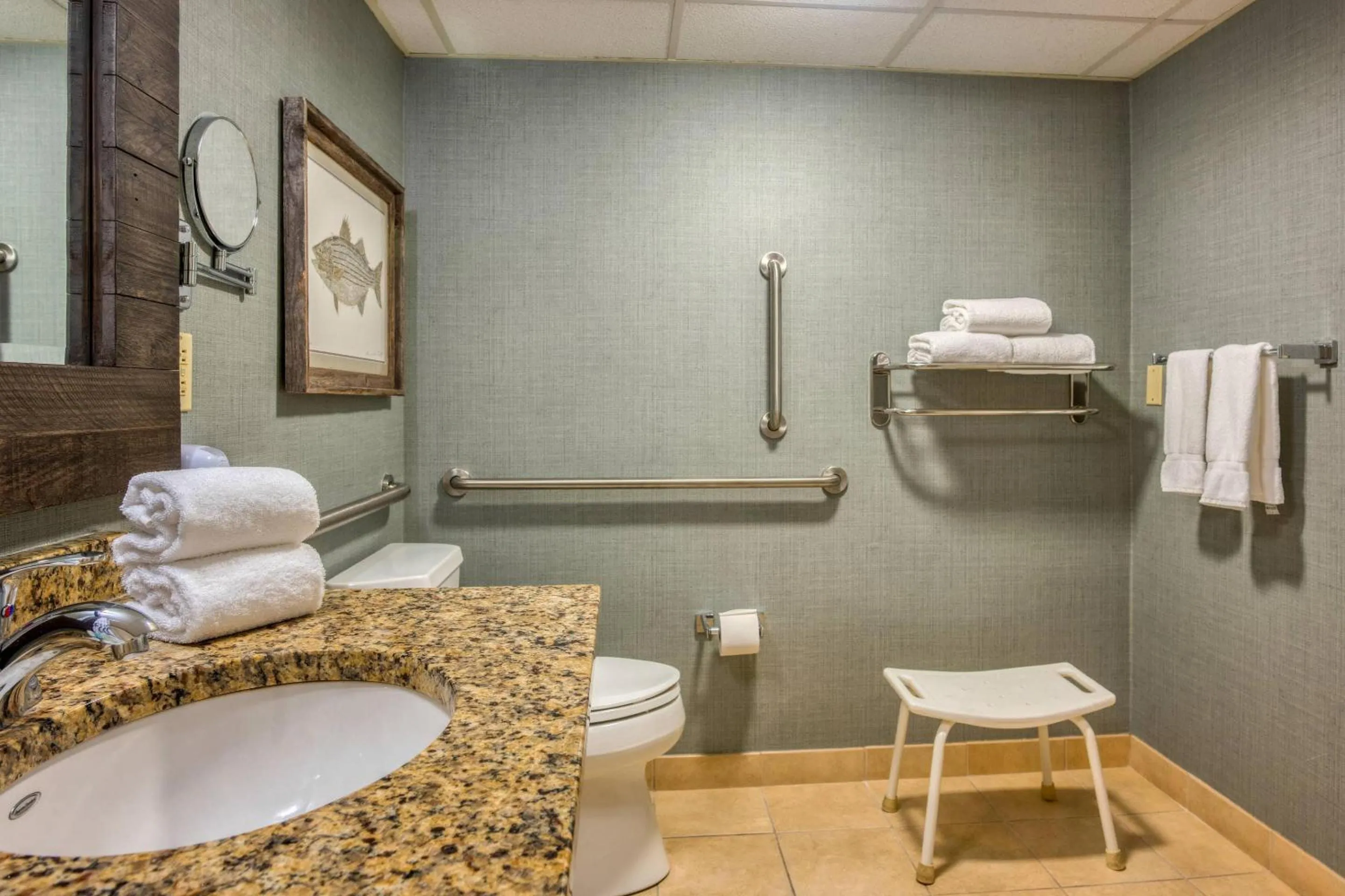 Bedroom in Edgar Hotel Martha's Vineyard, an Ascend Collection Hotel