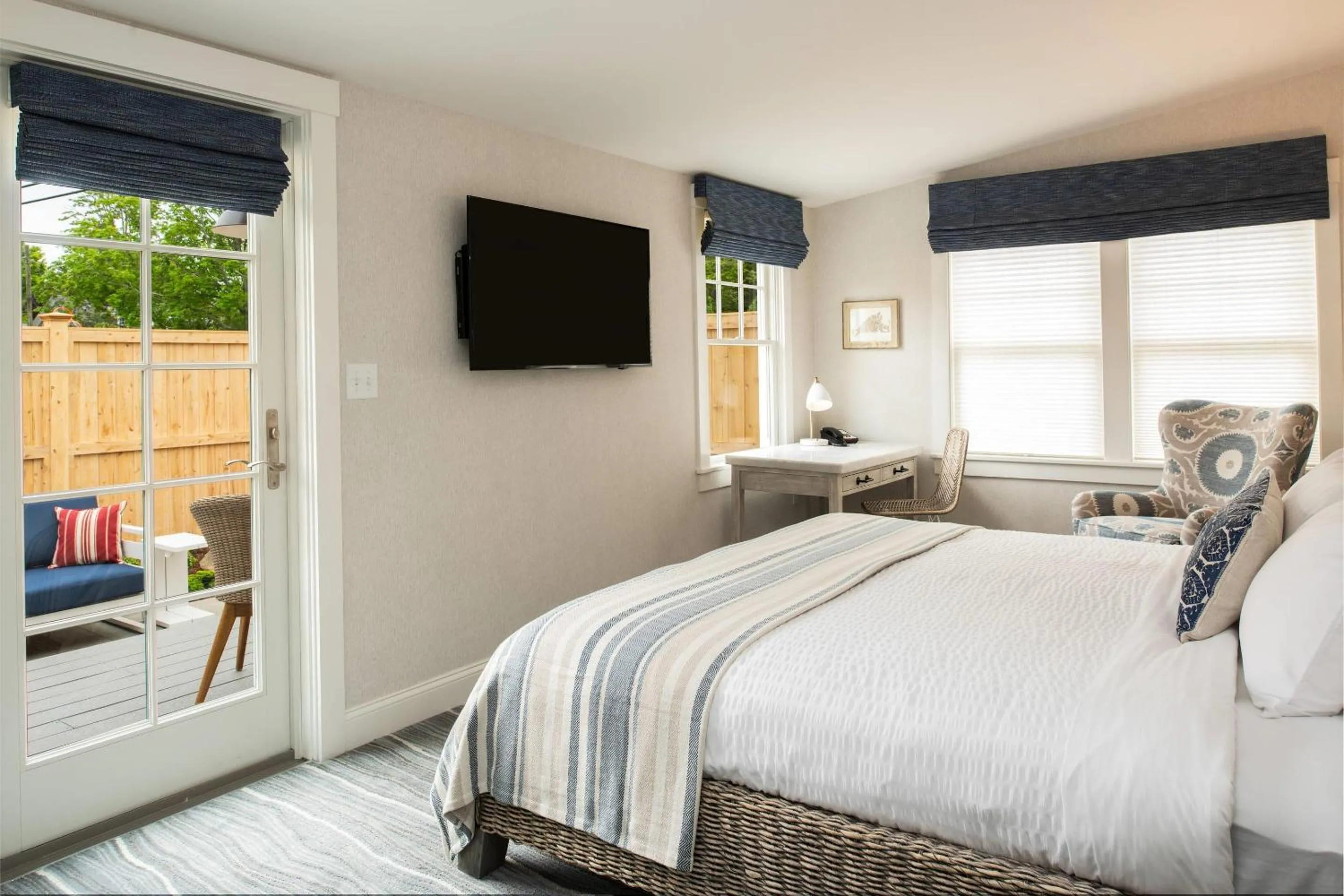 Bedroom, Bed in Edgar Hotel Martha's Vineyard, an Ascend Collection Hotel