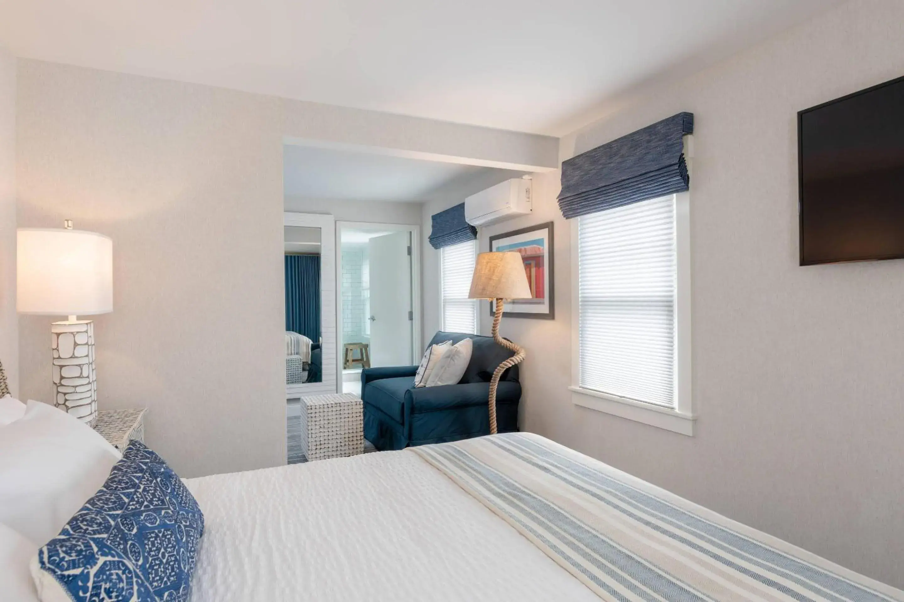 Bedroom, Bed in Edgar Hotel Martha's Vineyard, an Ascend Collection Hotel Bedroom, Bed in Edgar Hotel Martha's Vineyard, an Ascend Collection Hotel