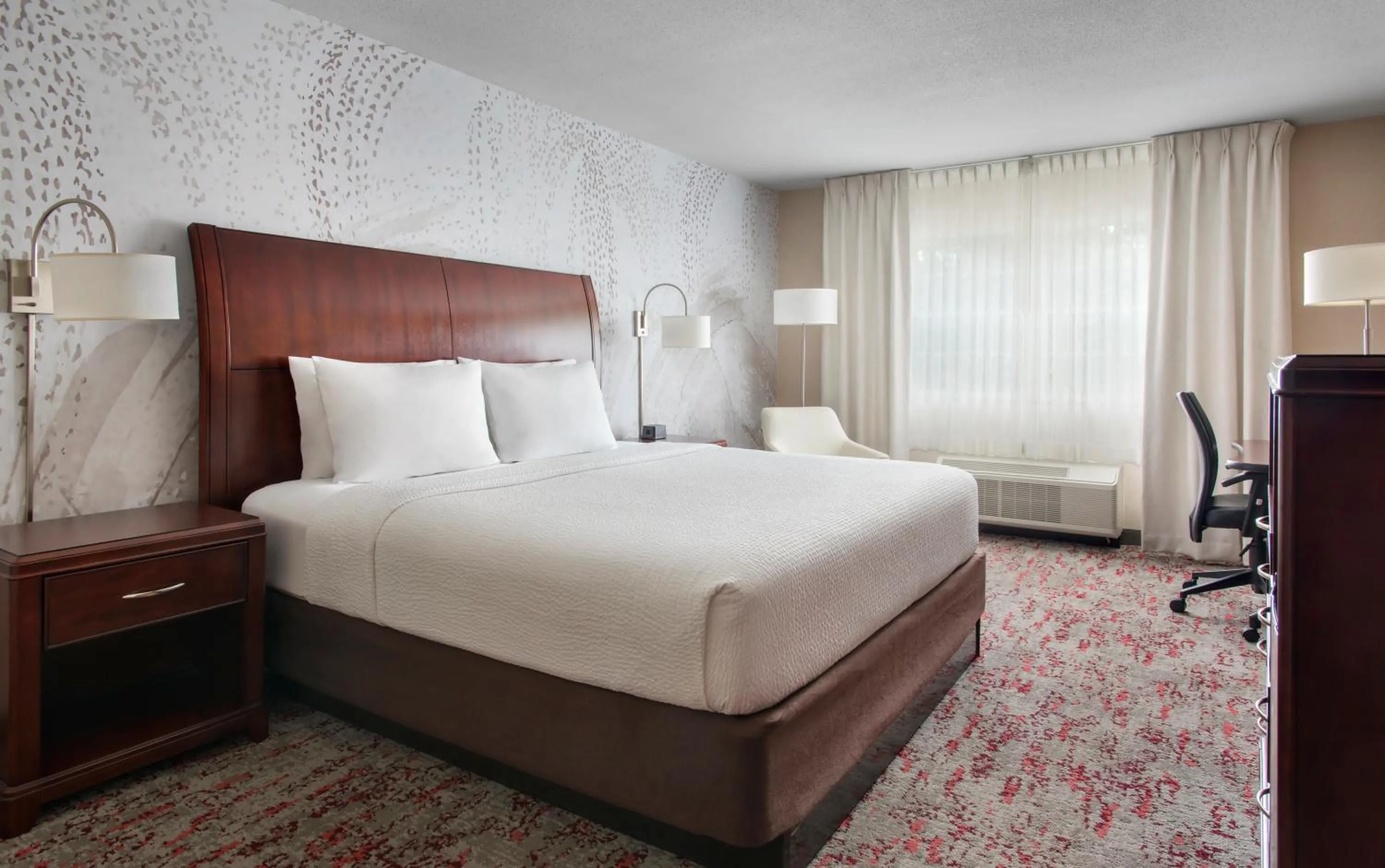 Bed in Fairfield Inn & Suites by Marriott Great Barrington Lenox/Berkshires