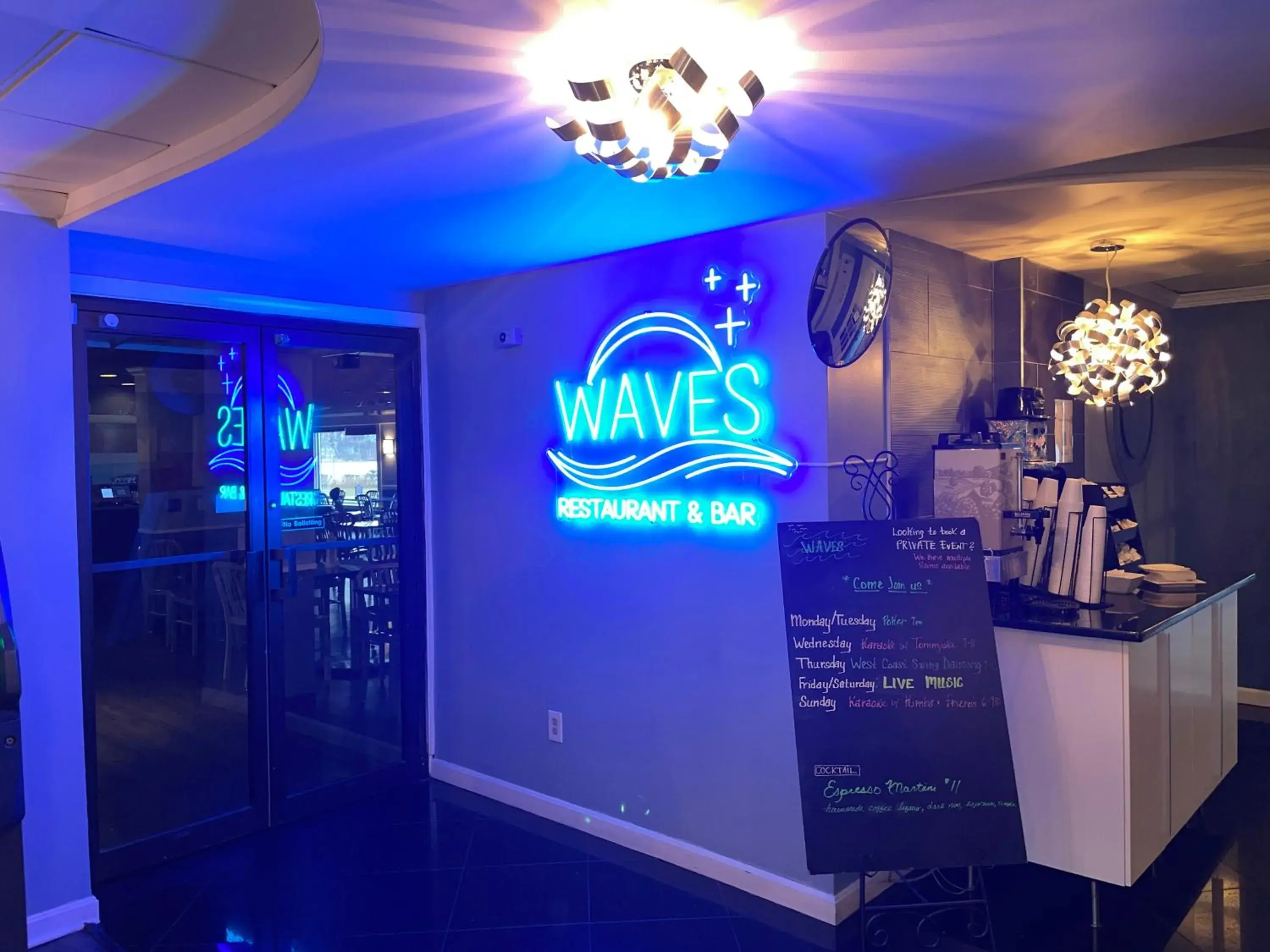 Restaurant/places to eat in Lakeside Inn Restaurant/places to eat in Lakeside Inn