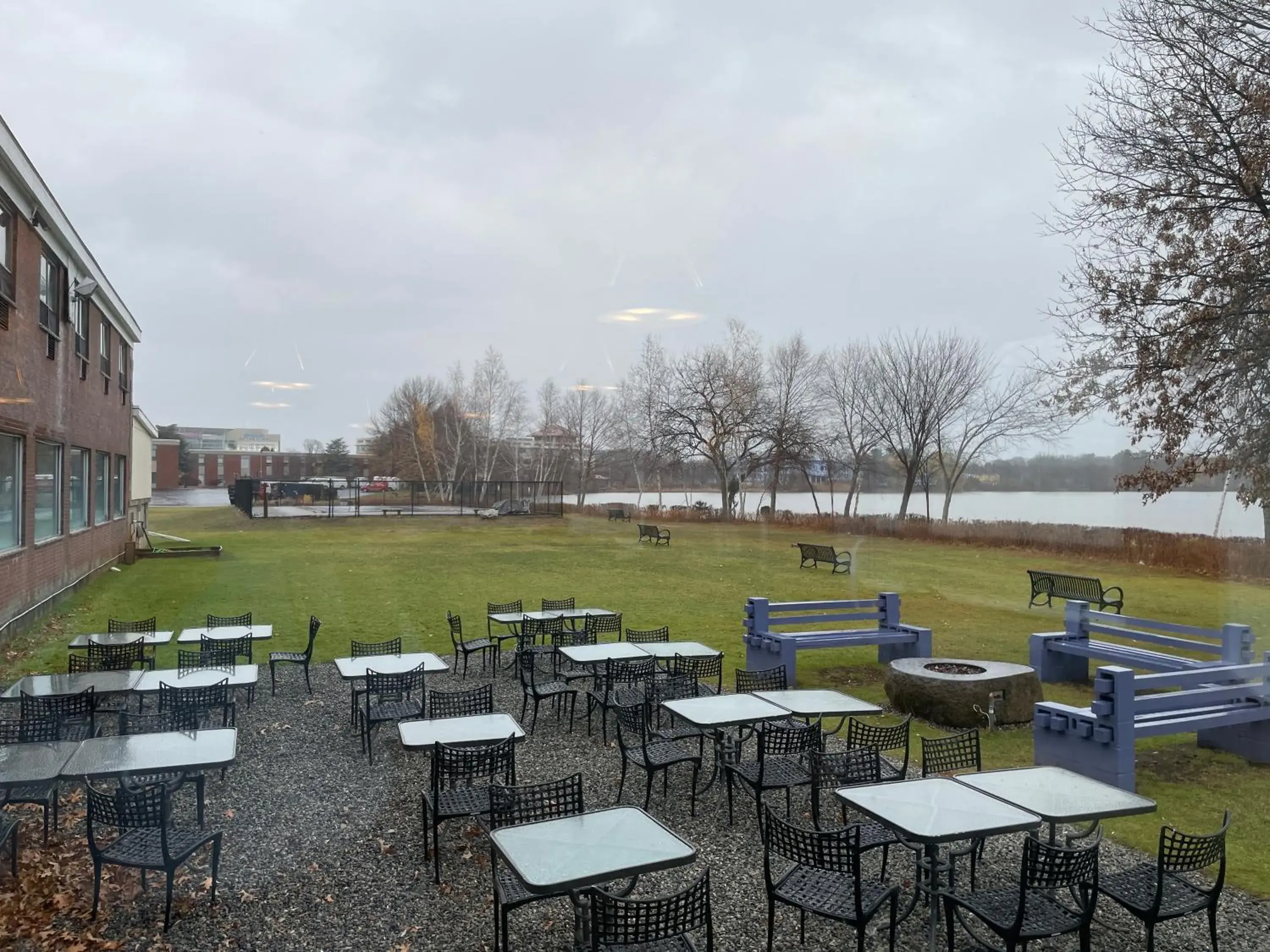 Restaurant/places to eat in Lakeside Inn Restaurant/places to eat in Lakeside Inn