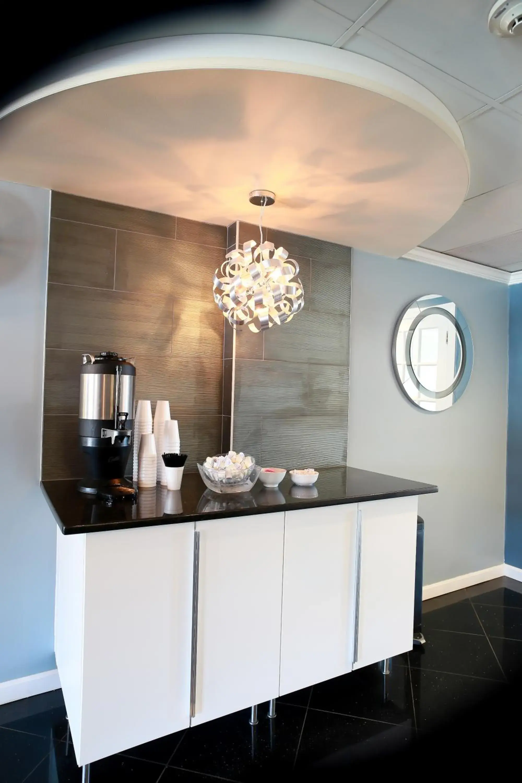 Lobby or reception in Lakeside Inn Lobby or reception in Lakeside Inn