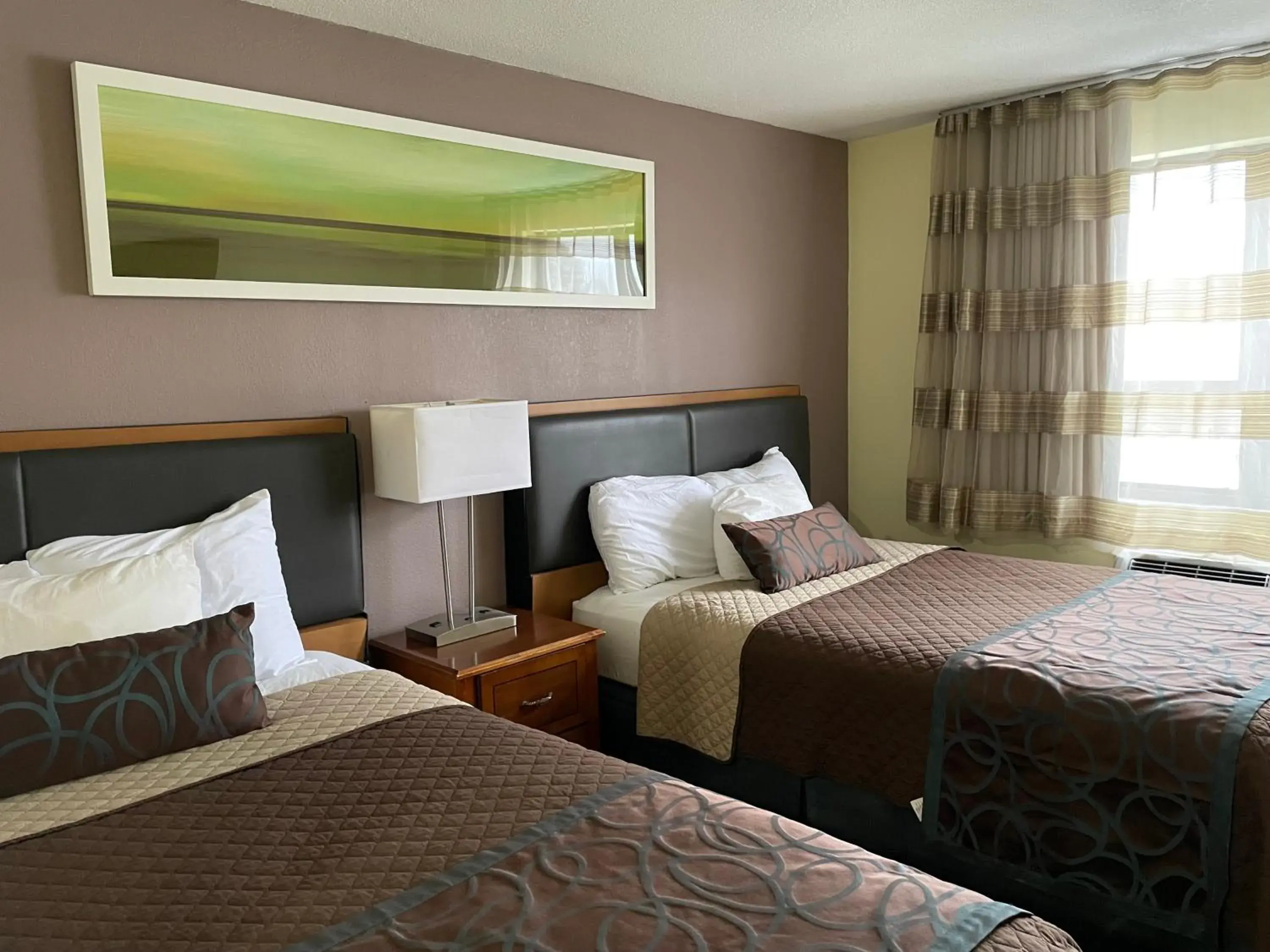 Bed in Lakeside Inn Bed in Lakeside Inn