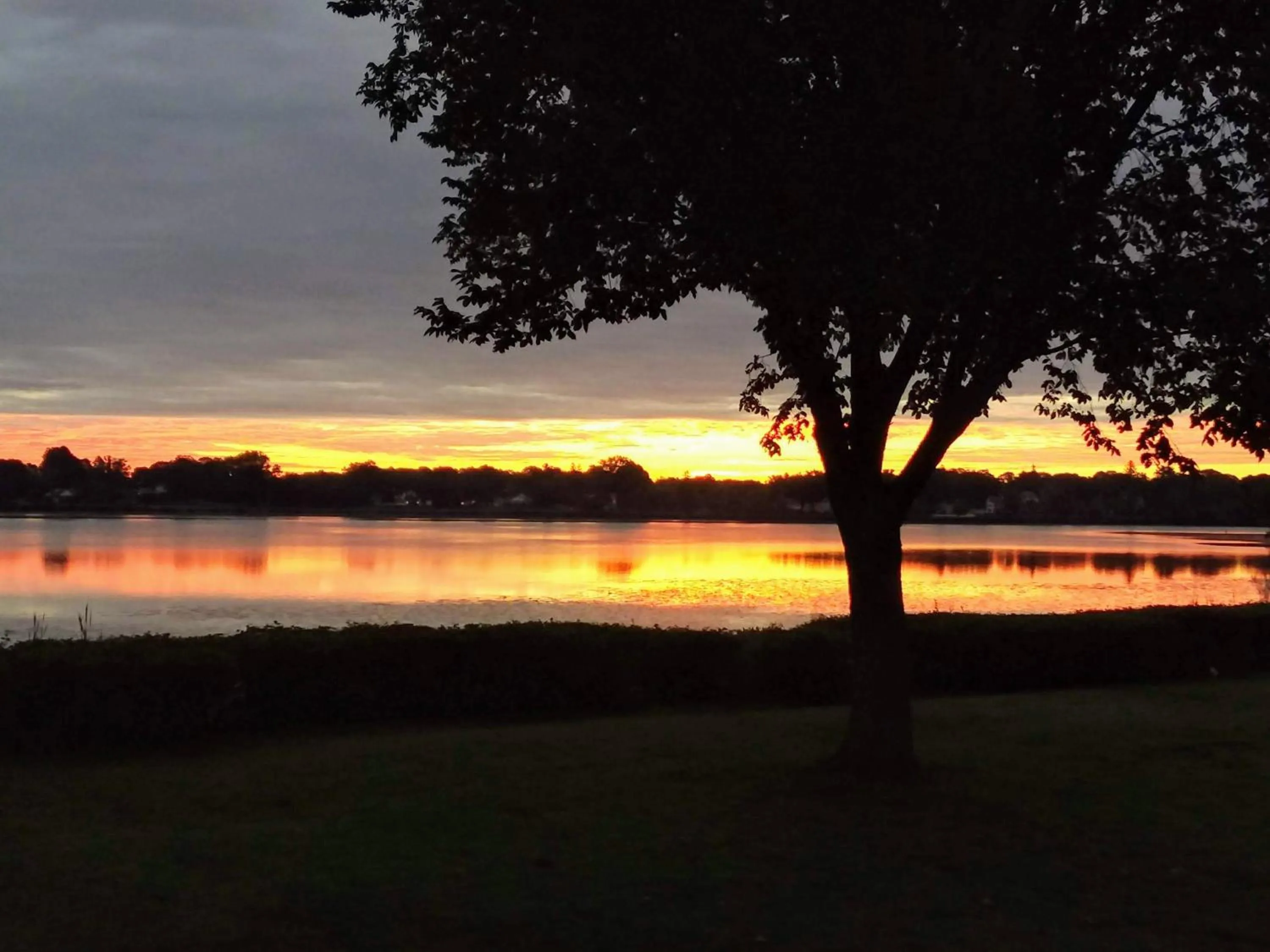 Sunset in Lakeside Inn