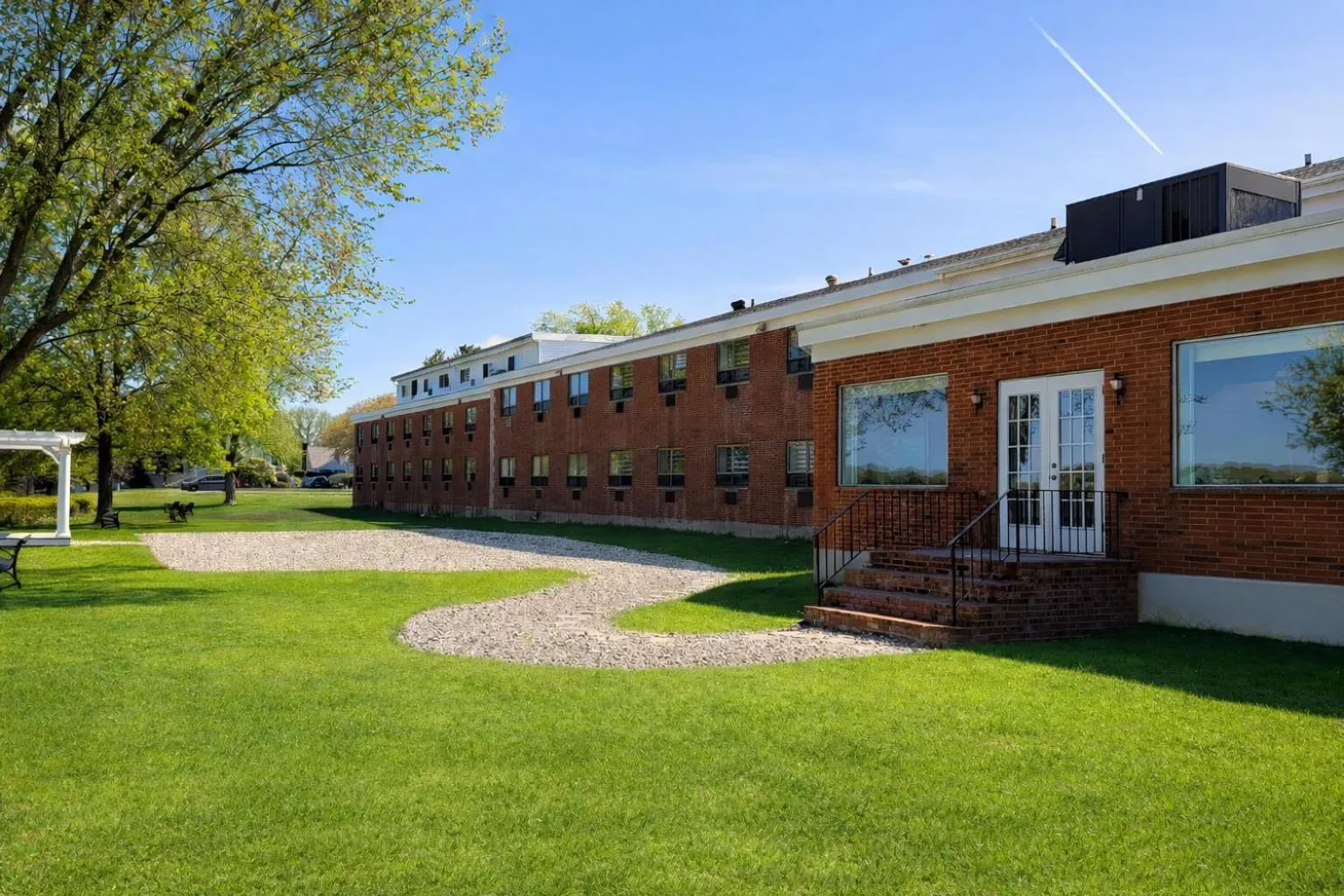 Property building in Lakeside Inn
