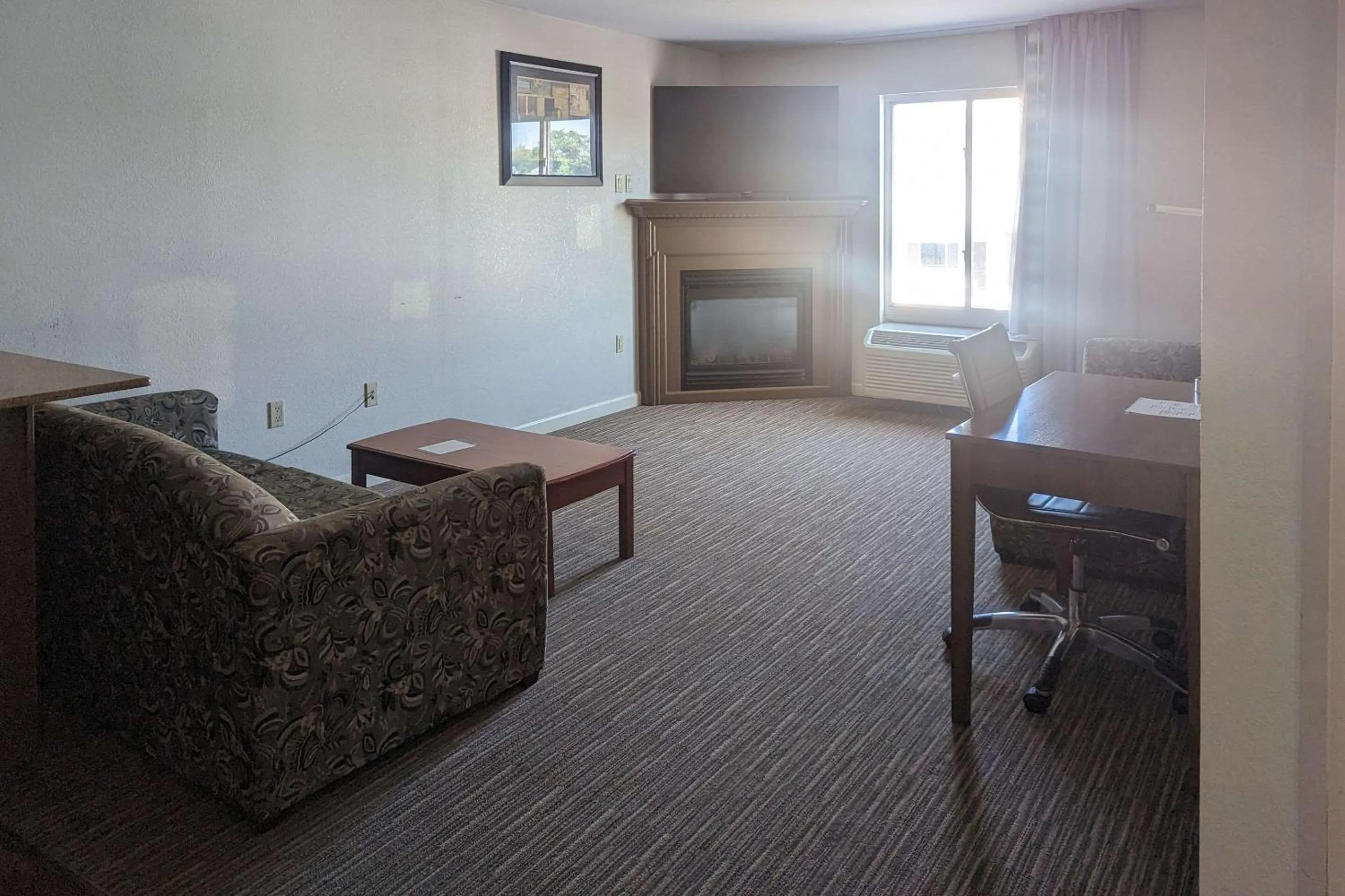 Bedroom in Quality Inn & Suites Northampton - Amherst