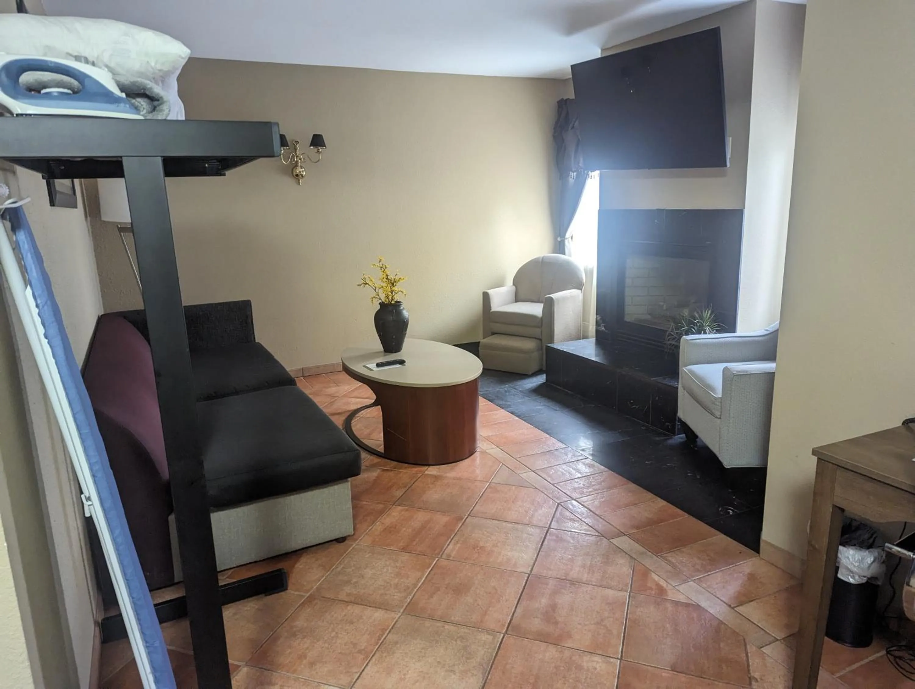 Bed in Quality Inn & Suites Northampton - Amherst