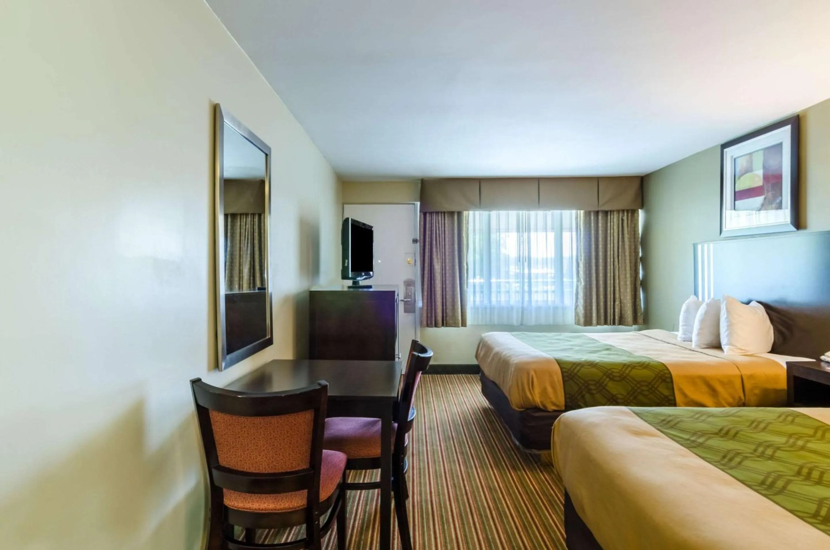 Photo of the whole room, Bed in Fairbridge Inn Express Pittsfield