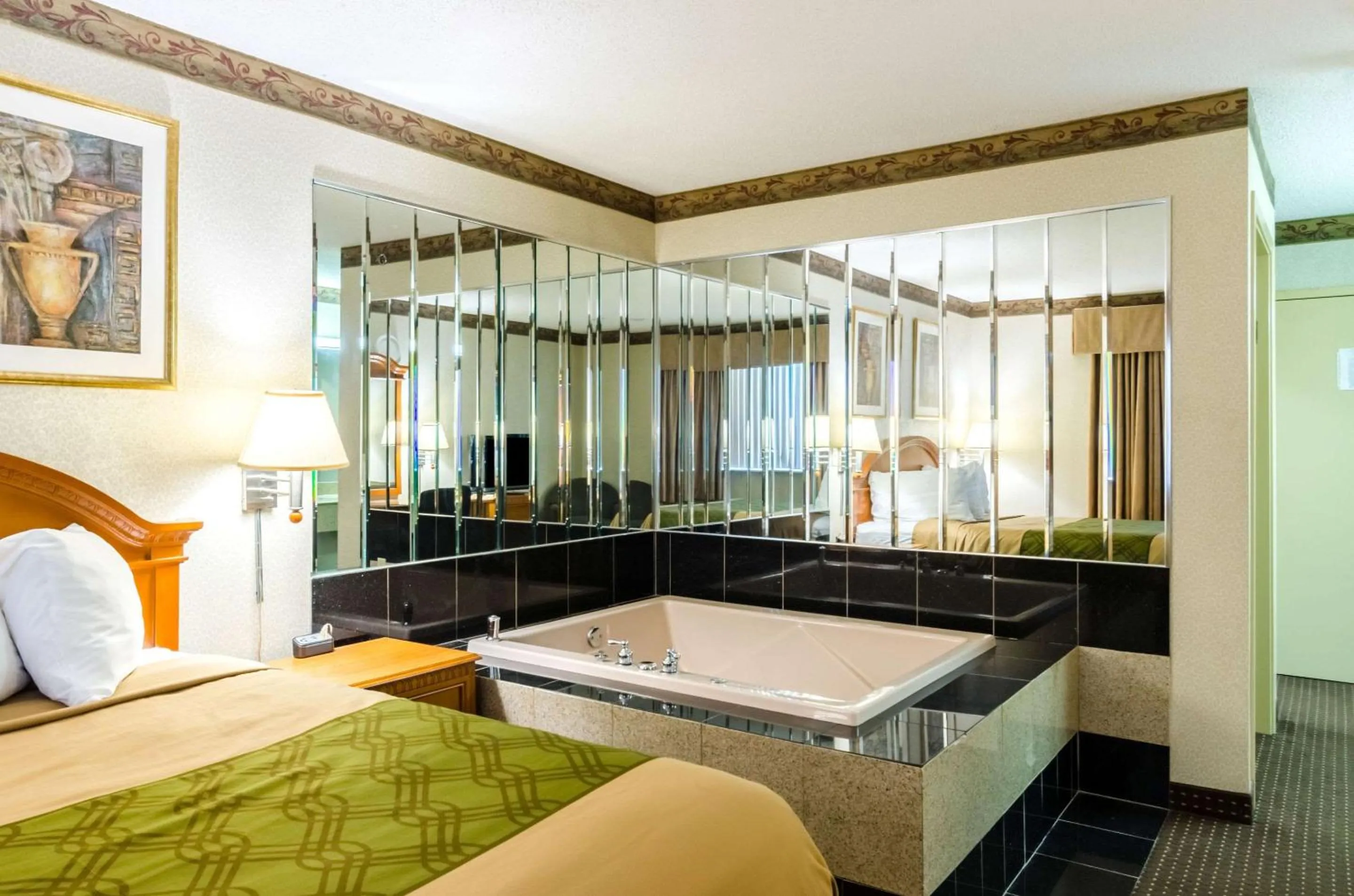 Photo of the whole room, Bed in Fairbridge Inn Express Pittsfield