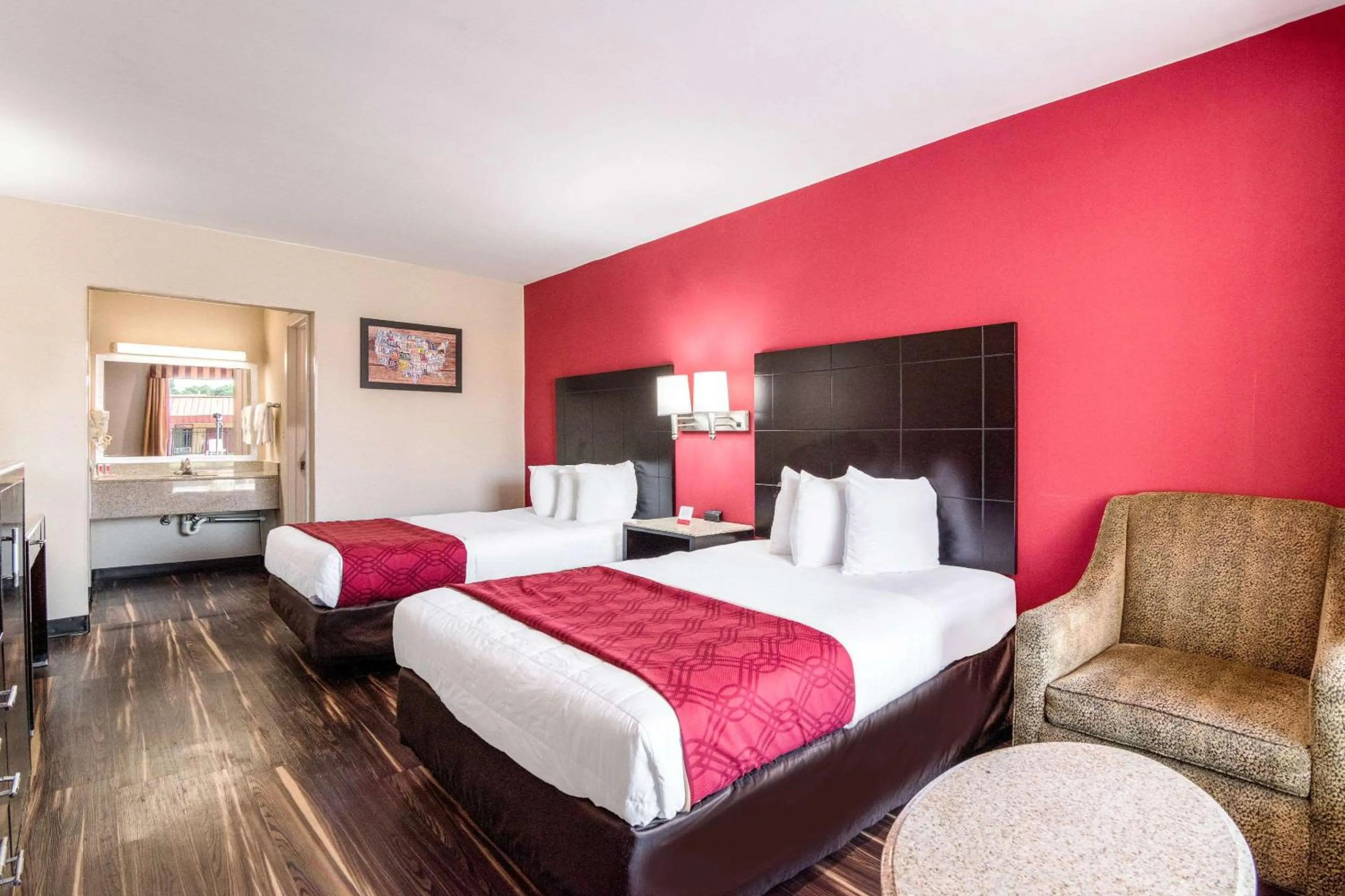 Bedroom, Bed in Econo Lodge Pocomoke City Hwy 13