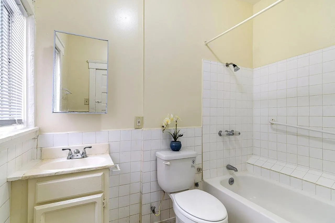 Pads on Pasadena Ave