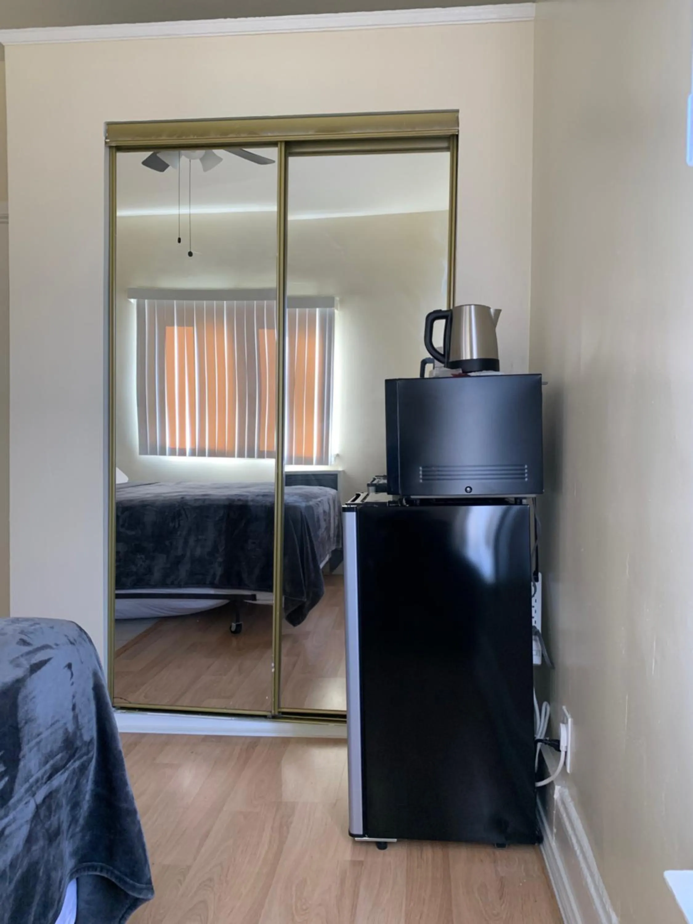 Pads on Pasadena Ave