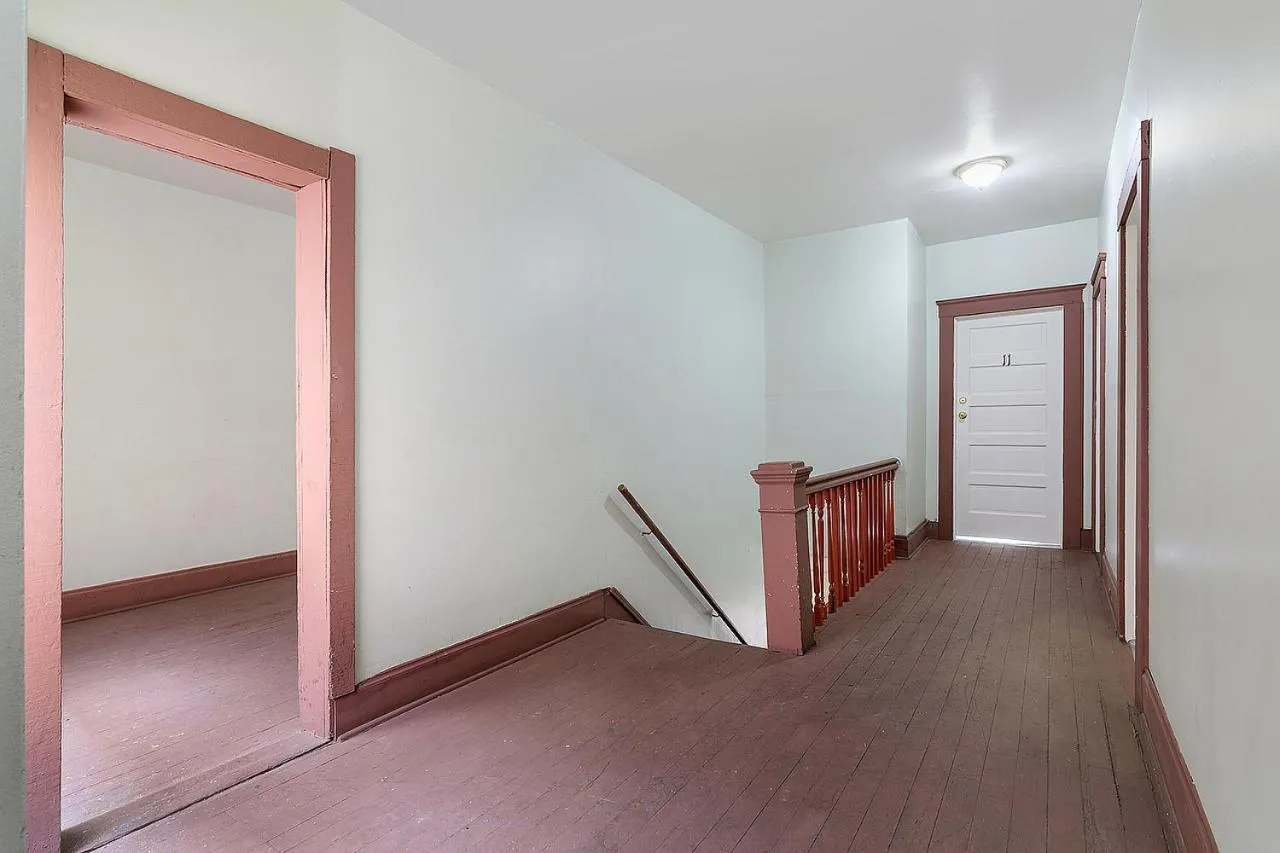 Pads on Pasadena Ave