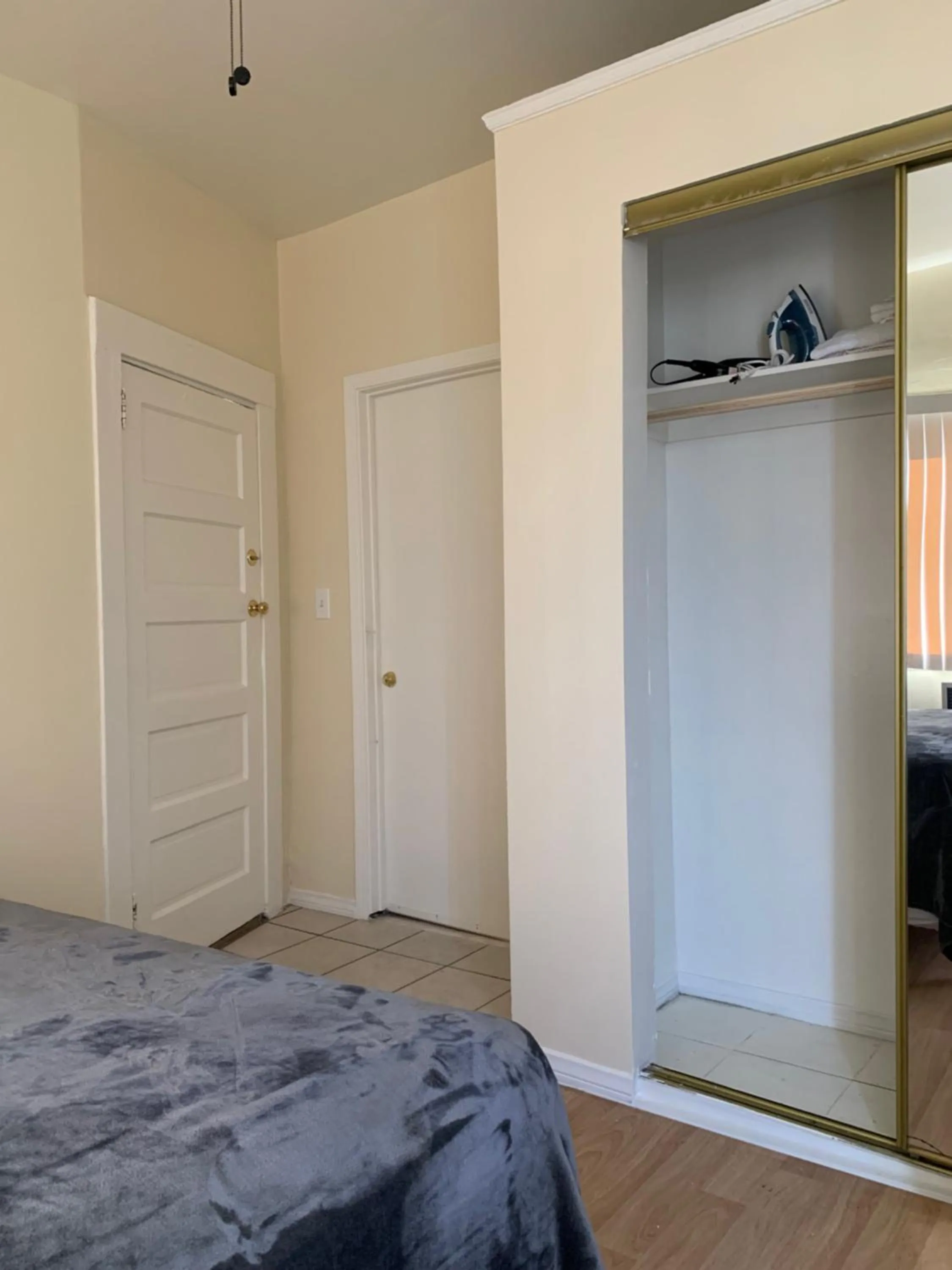 Bed in Pads on Pasadena Ave