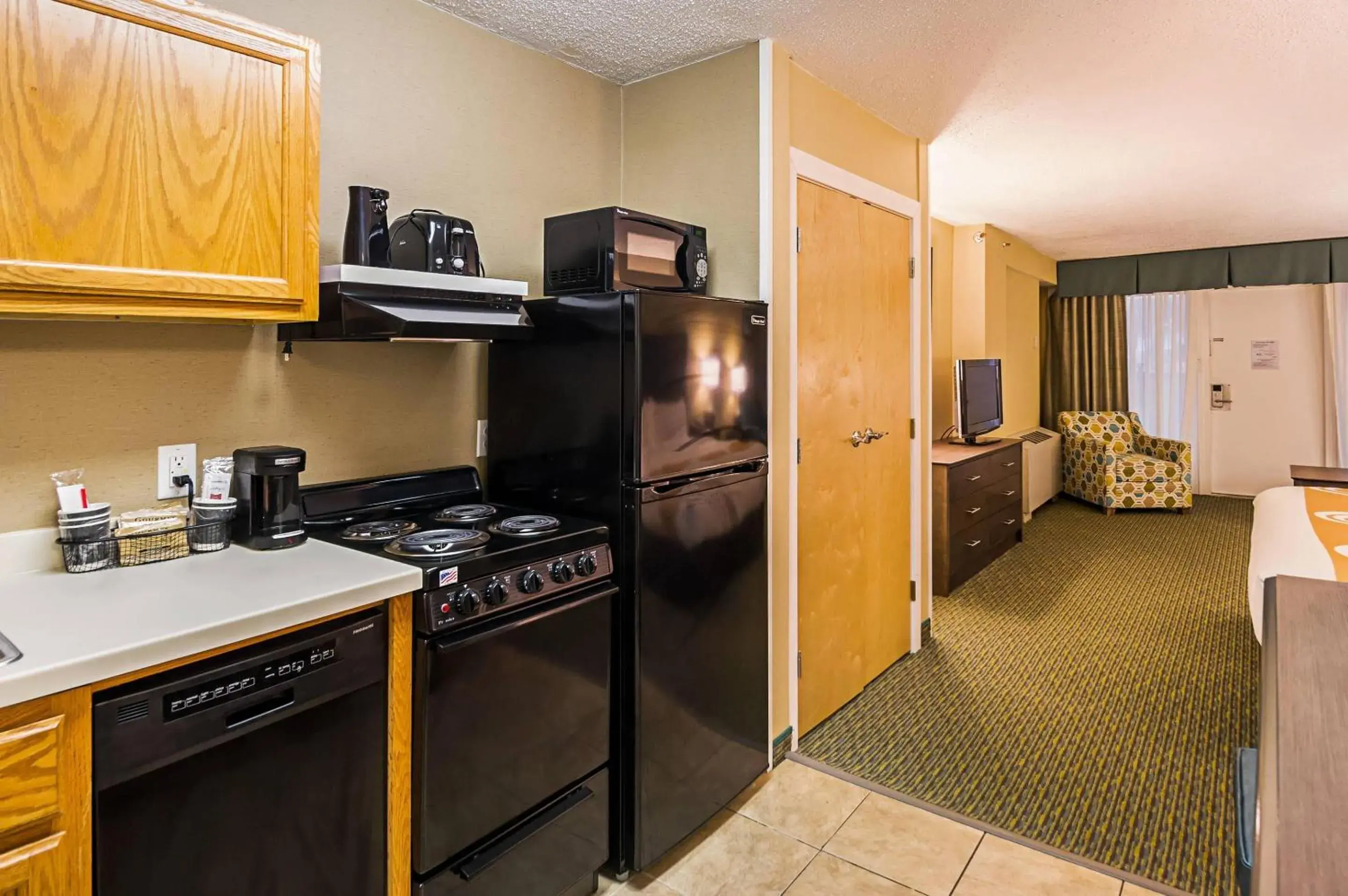 Bedroom in Quality Inn Oceanfront Bedroom in Quality Inn Oceanfront