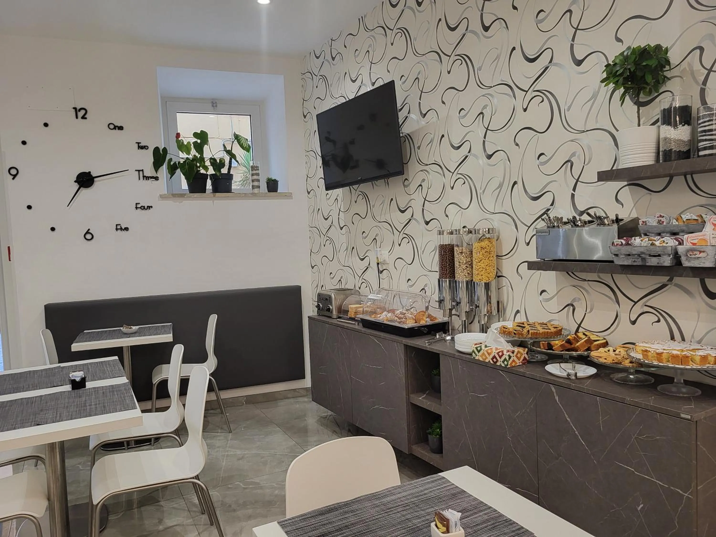 Continental breakfast in Hotel Porto Di Roma