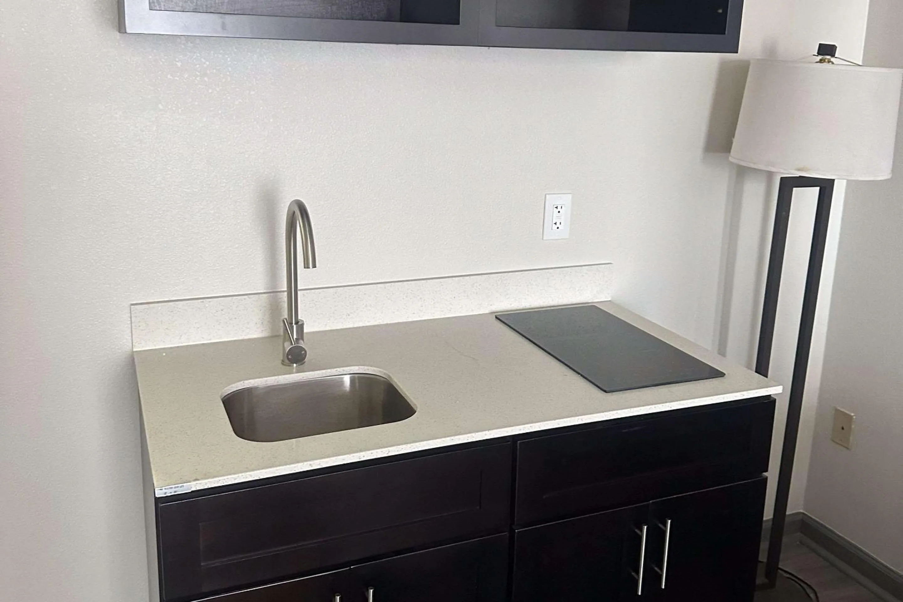 Bedroom in Quality Suites Waldorf