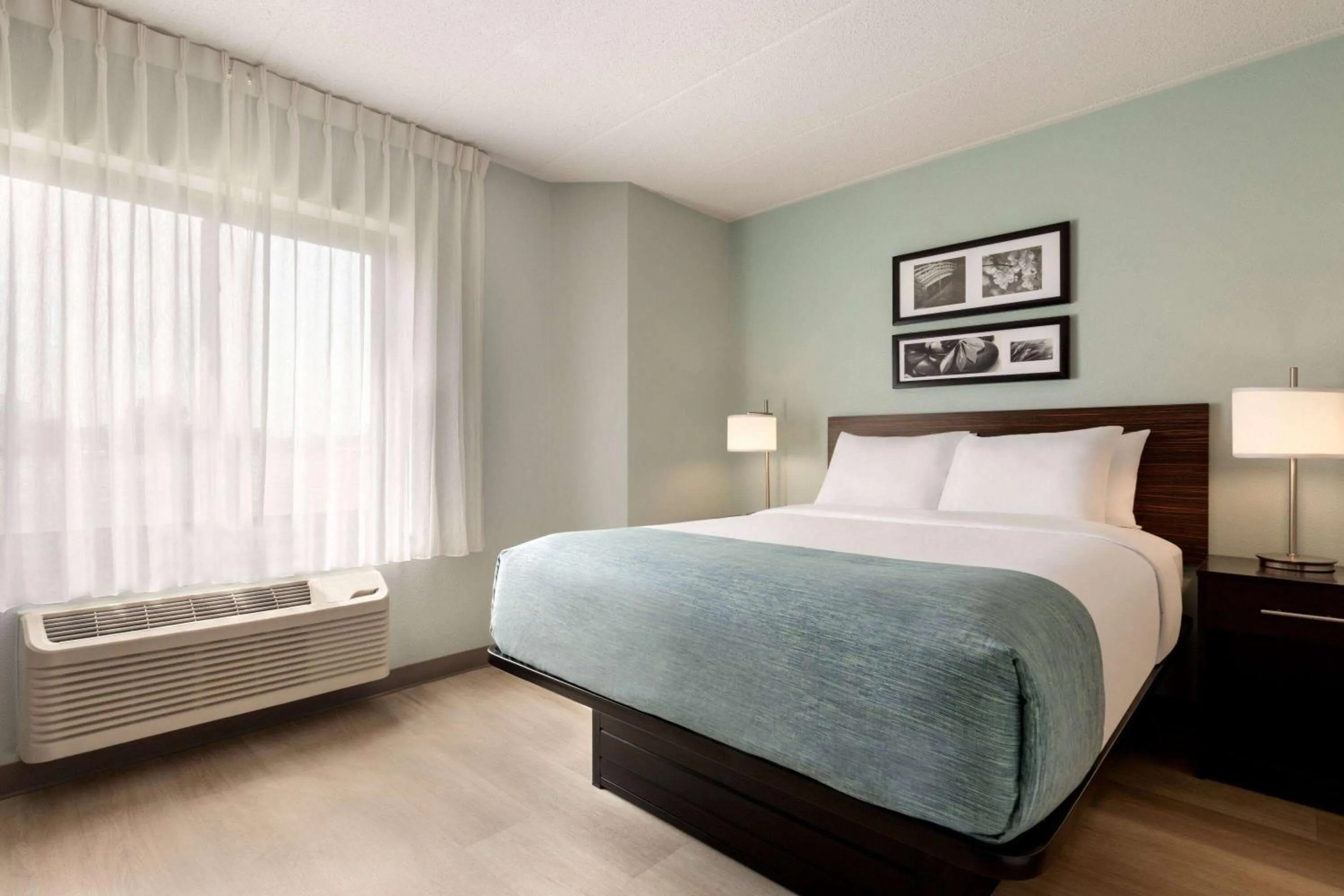 Photo of the whole room, Bed in Wingate by Wyndham Salisbury