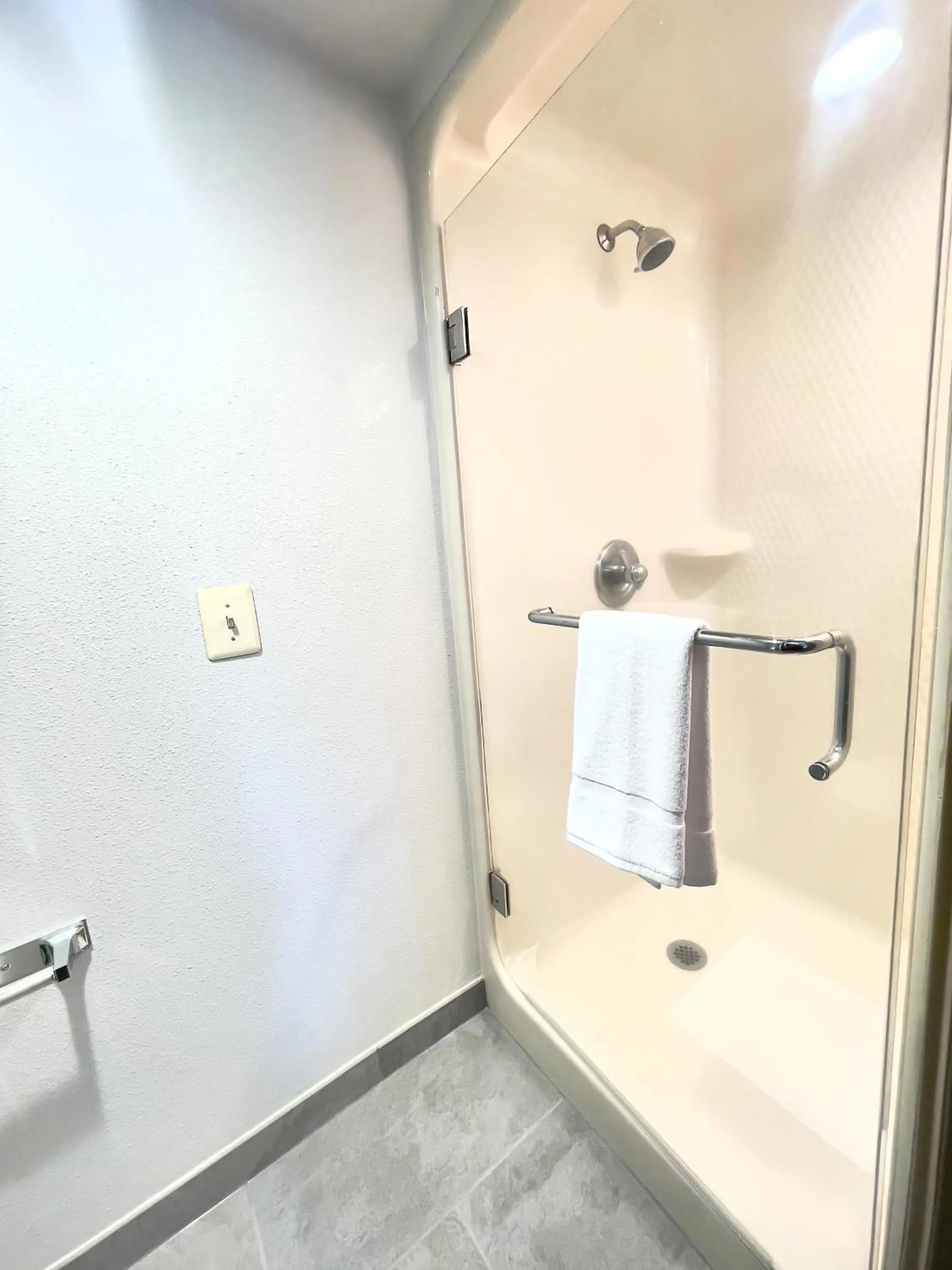 Shower in Wingate by Wyndham Salisbury