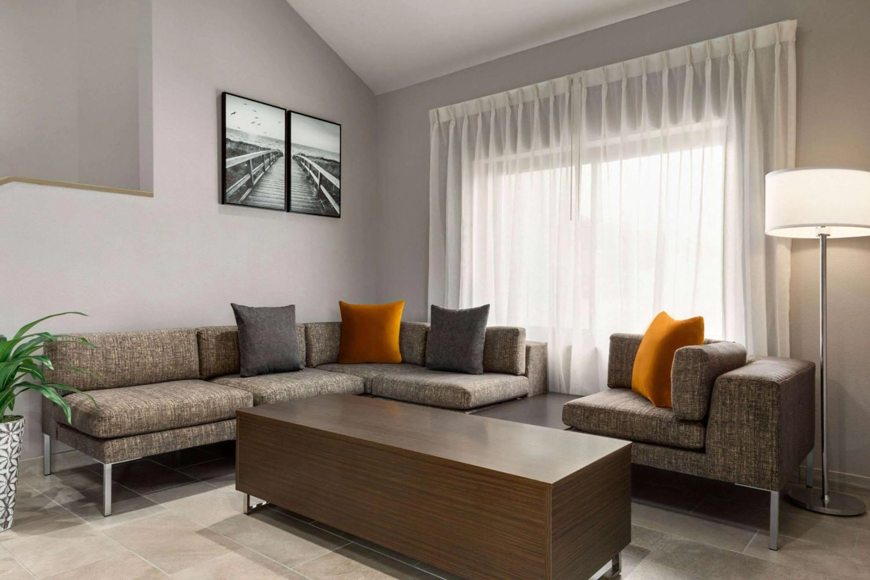 Lobby or reception in Wingate by Wyndham Salisbury