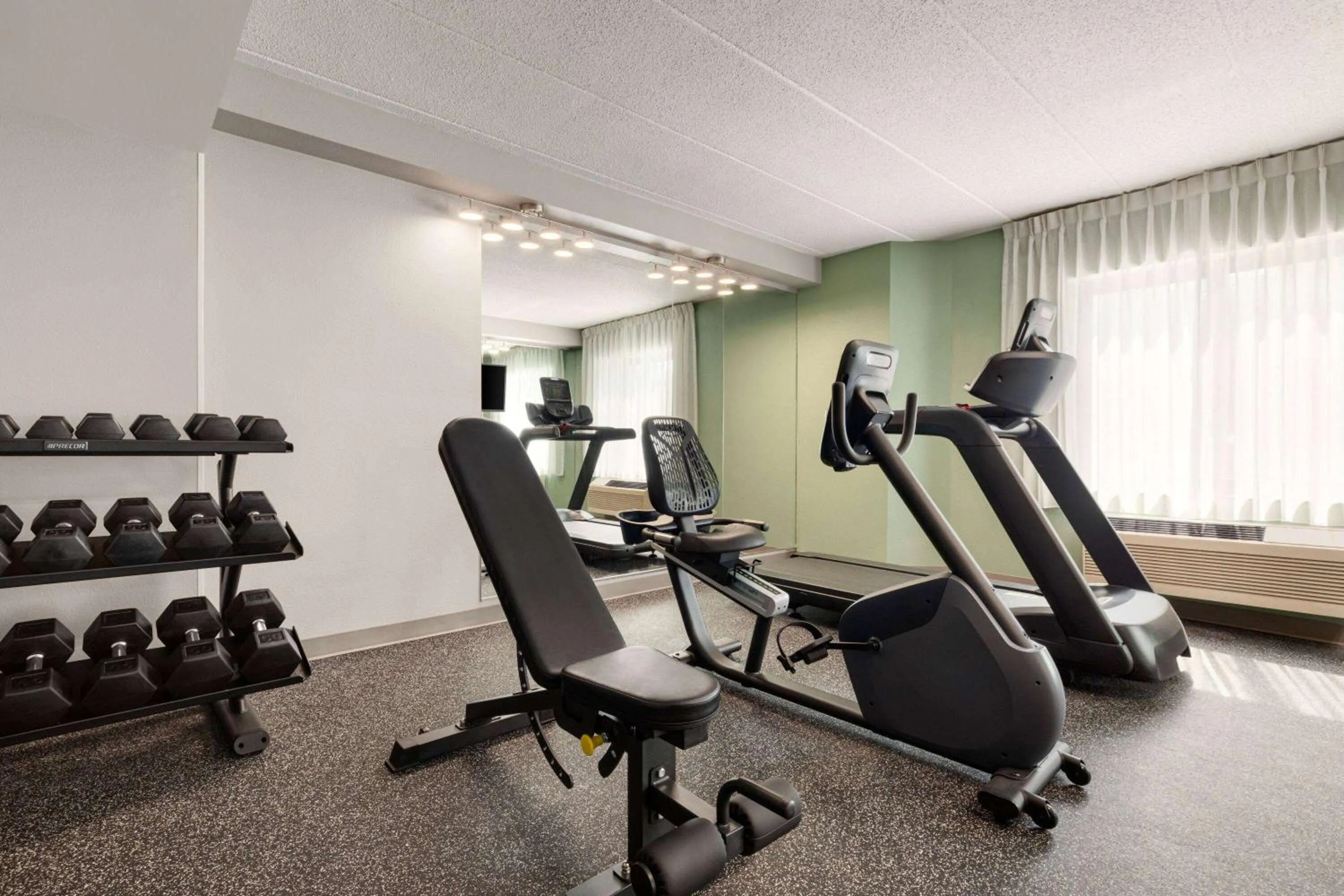 Fitness centre/facilities in Wingate by Wyndham Salisbury