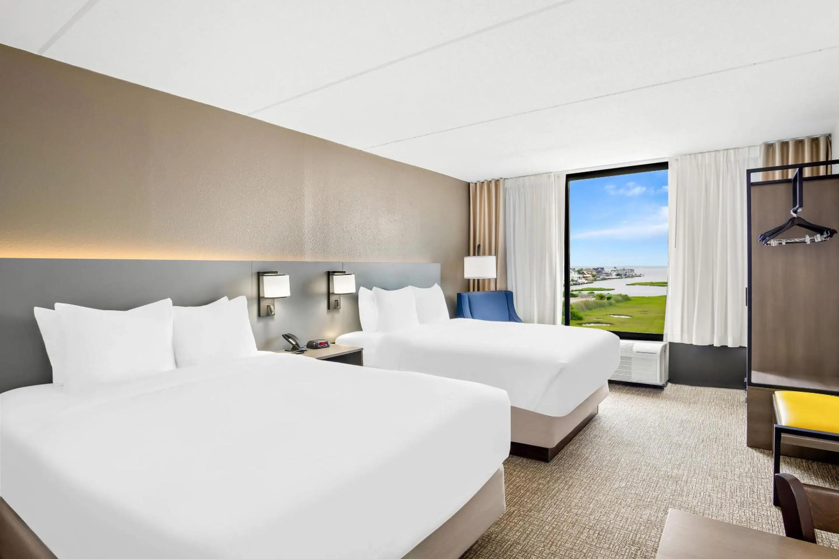 Bedroom, Bed in Comfort Inn Gold Coast