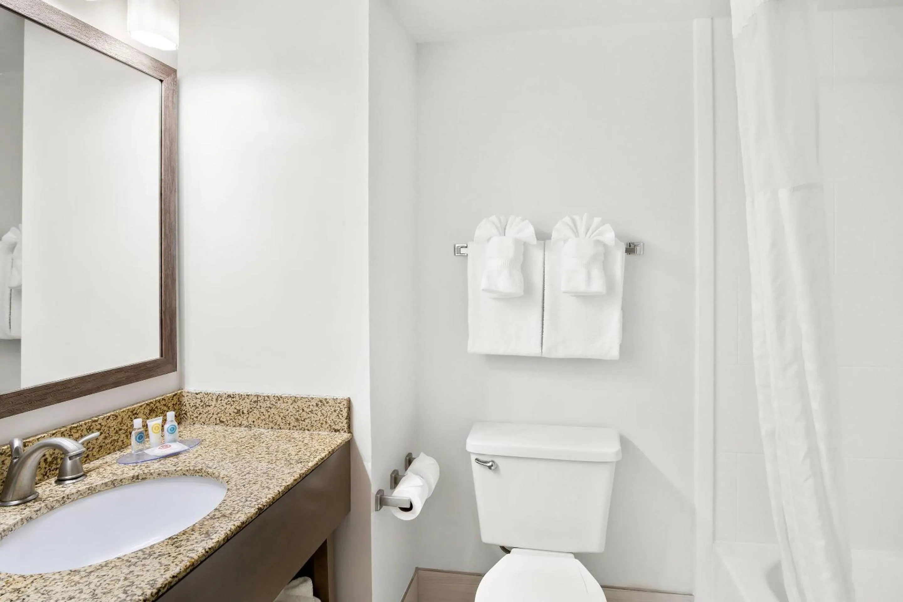 Bedroom in Comfort Inn Gold Coast