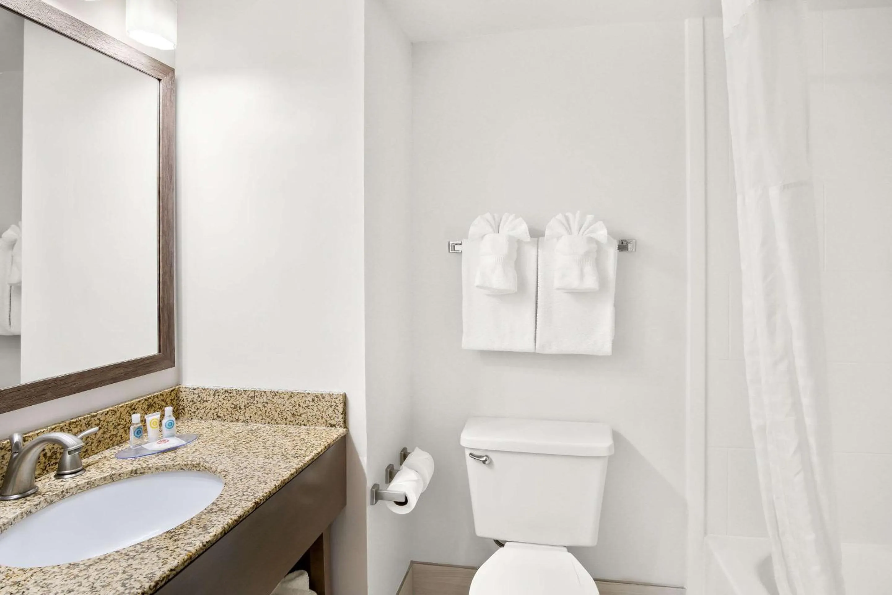 Bedroom in Comfort Inn Gold Coast