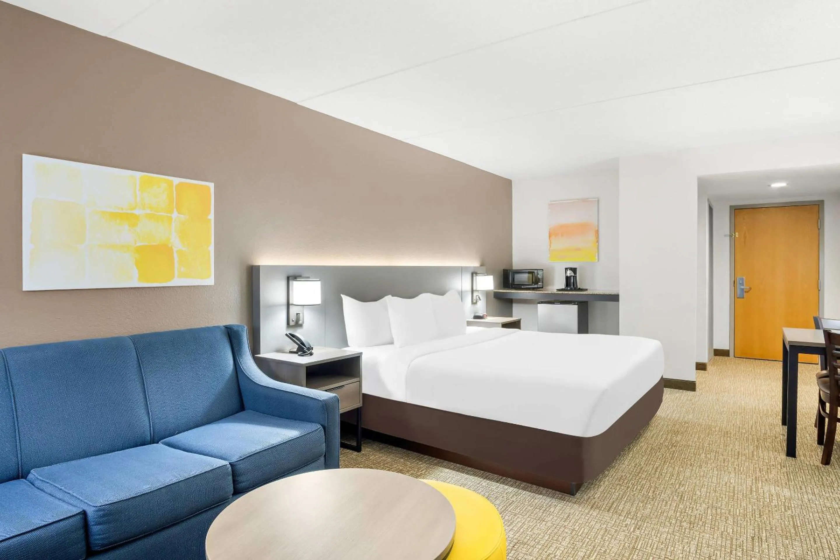 Bedroom, Bed in Comfort Inn Gold Coast