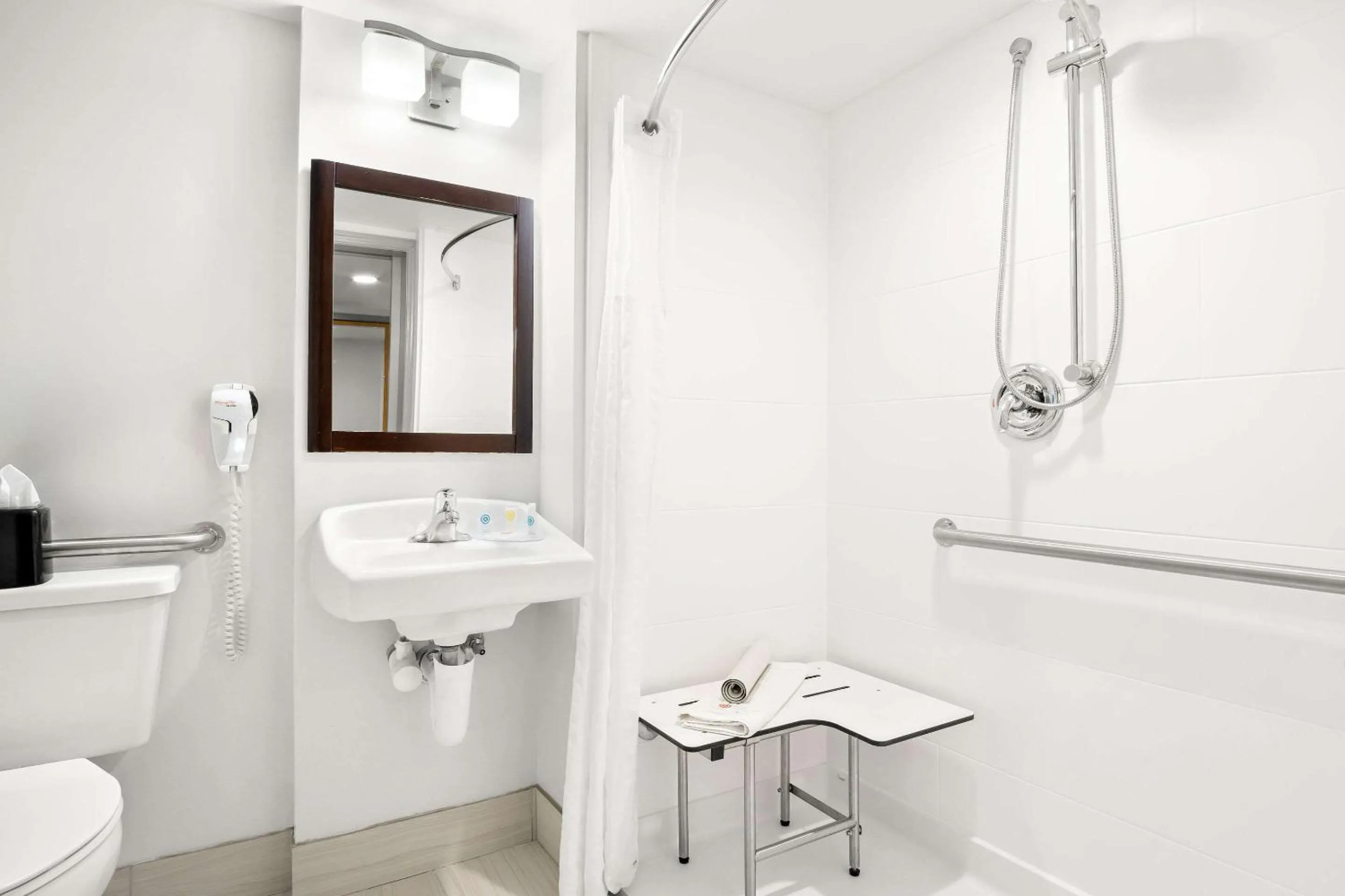 Bedroom in Comfort Inn Gold Coast