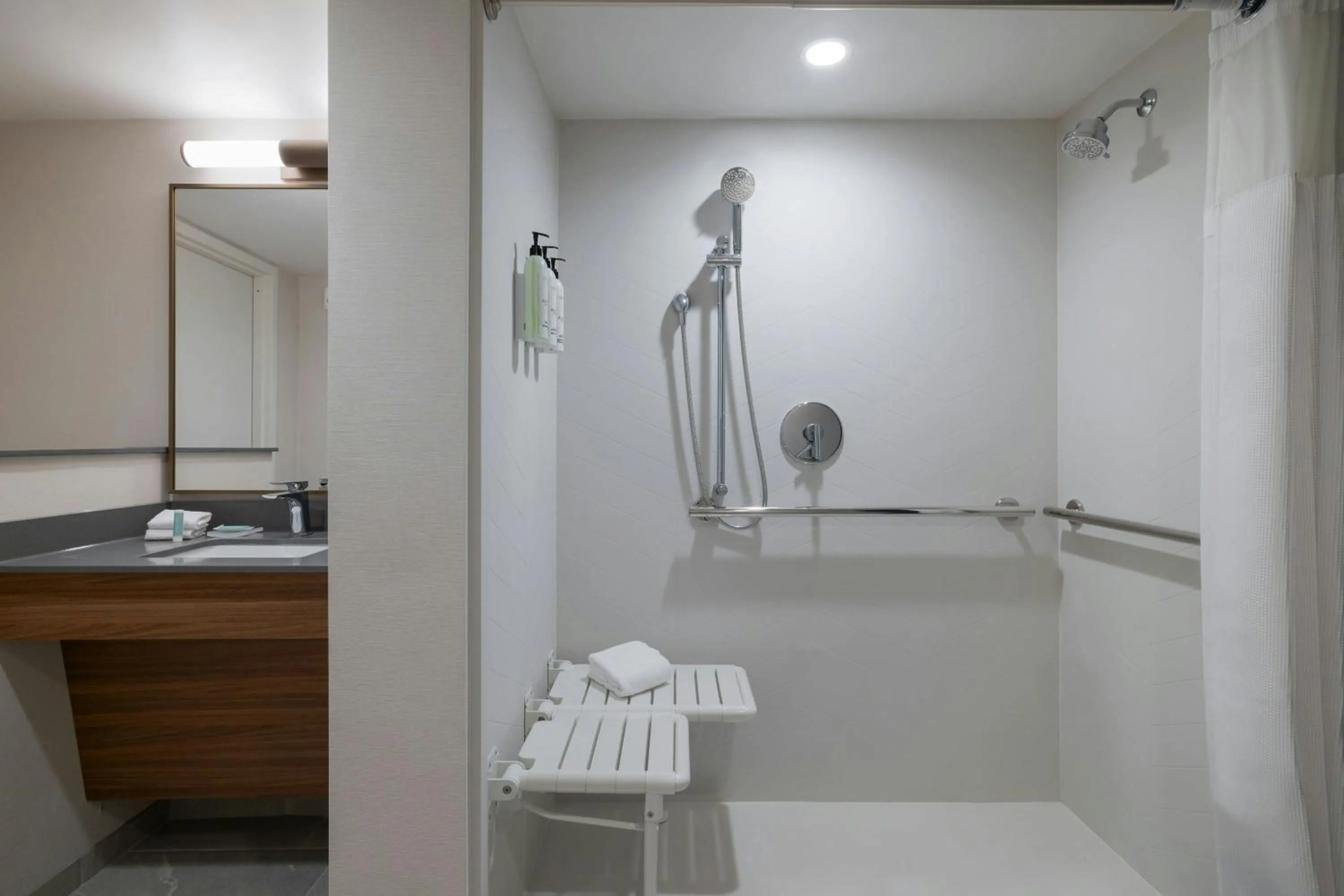 Bathroom in Fairfield by Marriott Inn & Suites Clinton