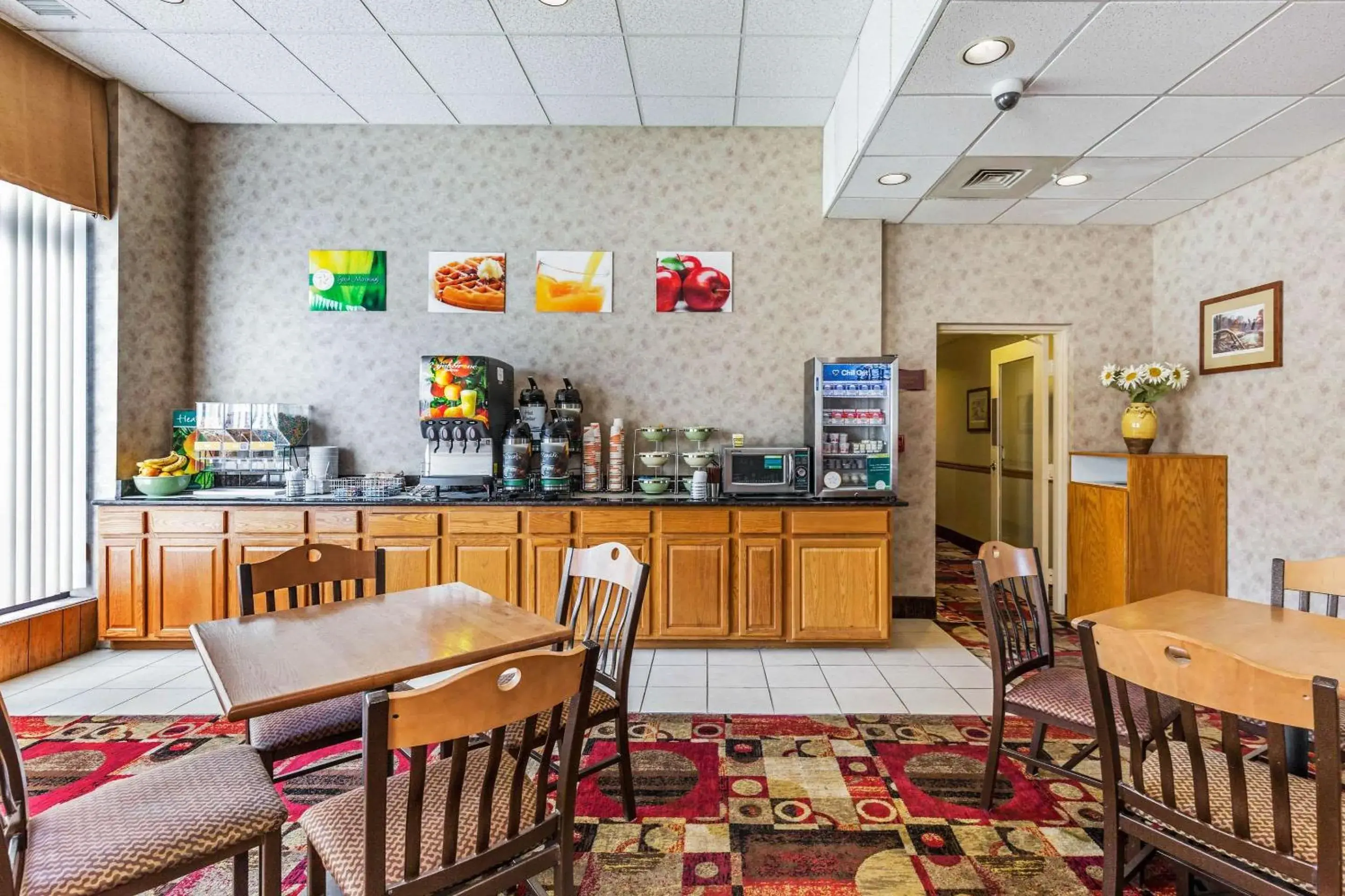 Restaurant/places to eat in Quality Inn Easton Restaurant/places to eat in Quality Inn Easton
